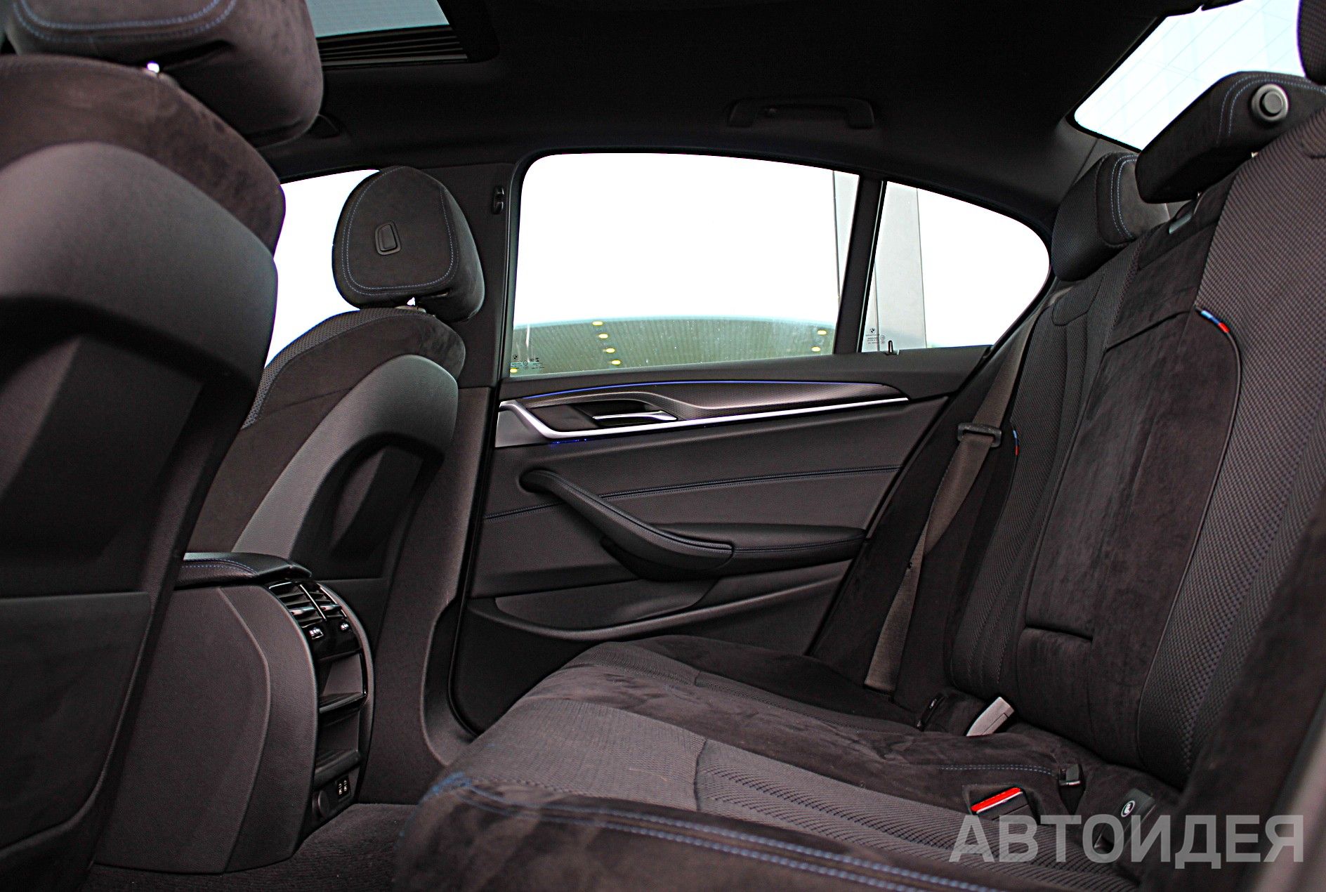 BMW 520d xDrive фото 15