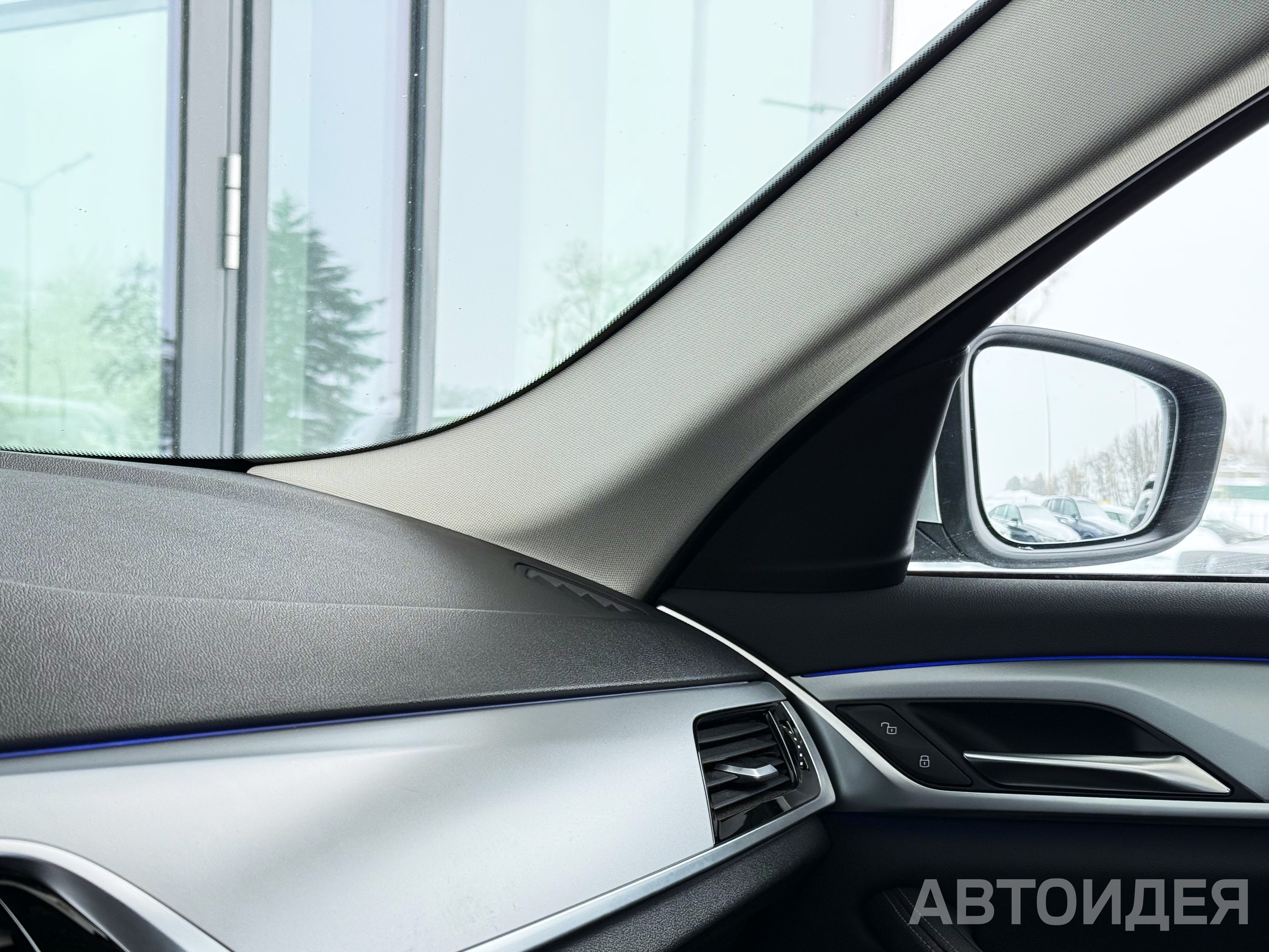 BMW 530d xDrive Sedan Серебристый ледник металлик фото 25