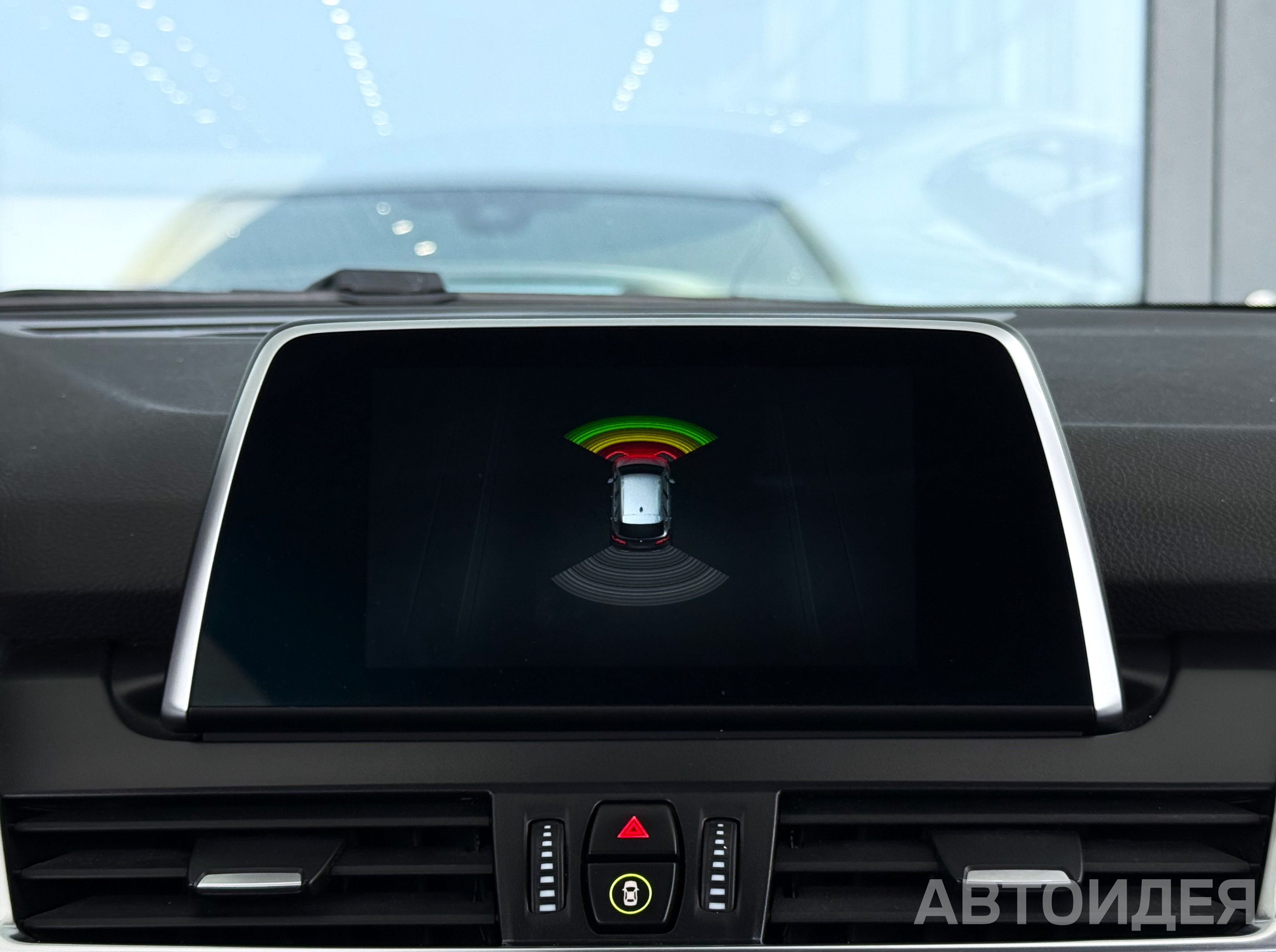 BMW 218i Active Tourer фото 20