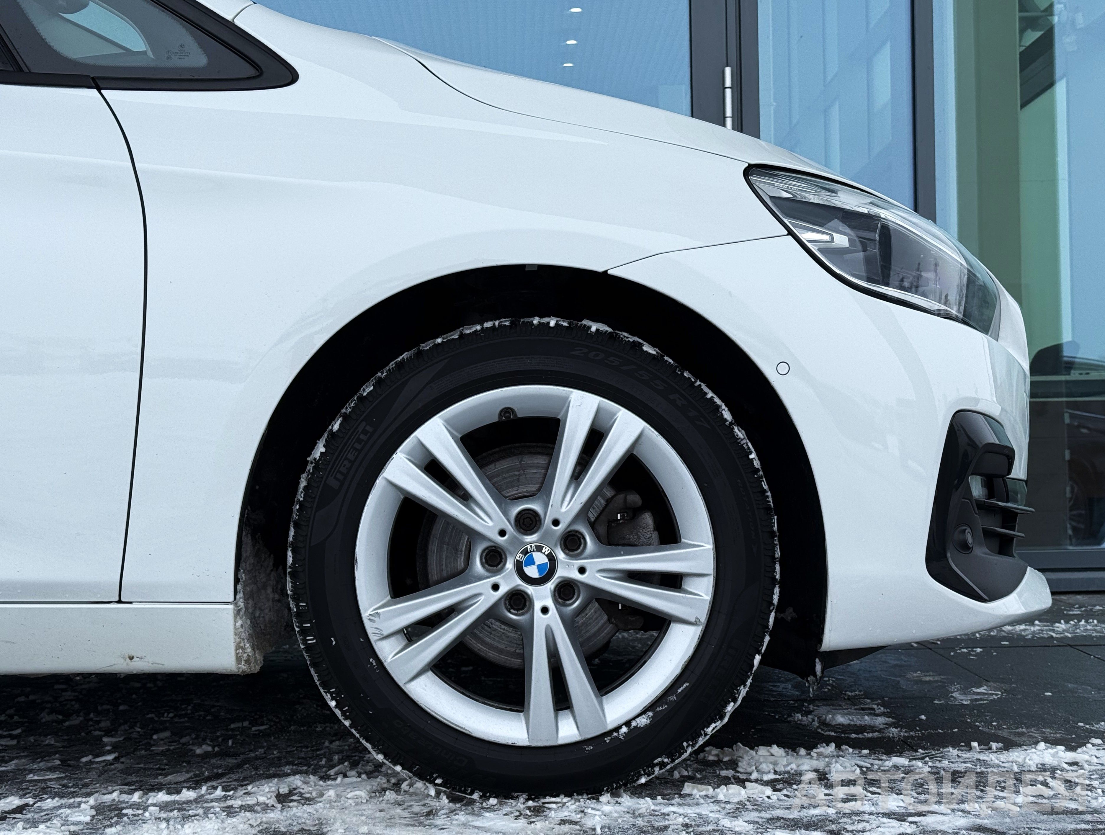BMW 218i Active Tourer фото 23