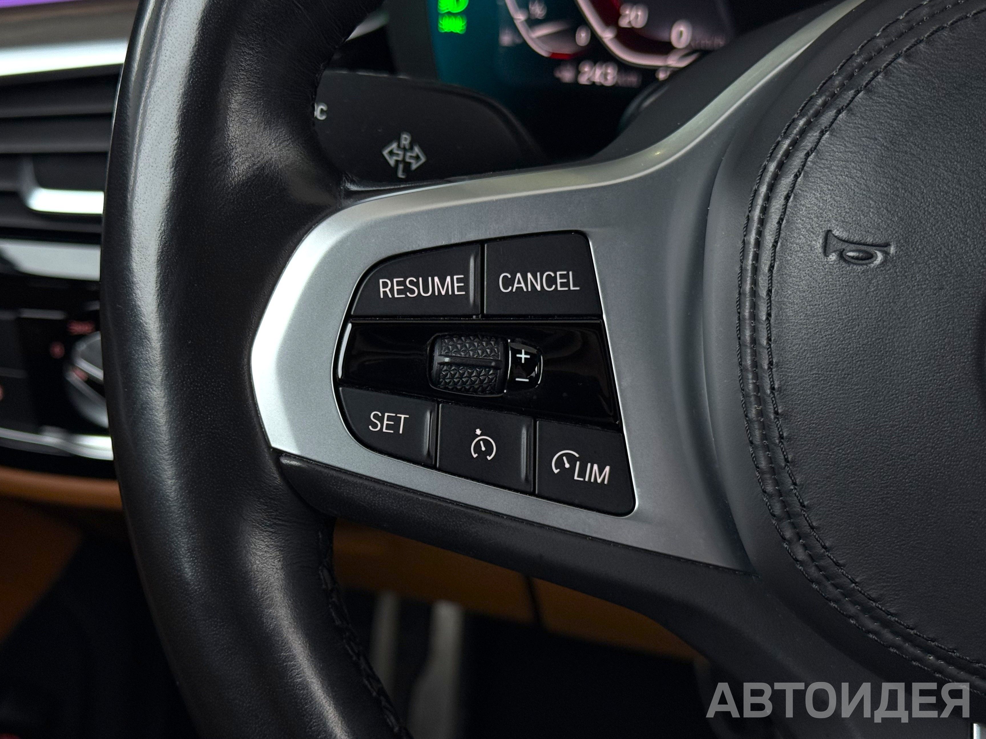 BMW 530i xDrive Sedan фото 9