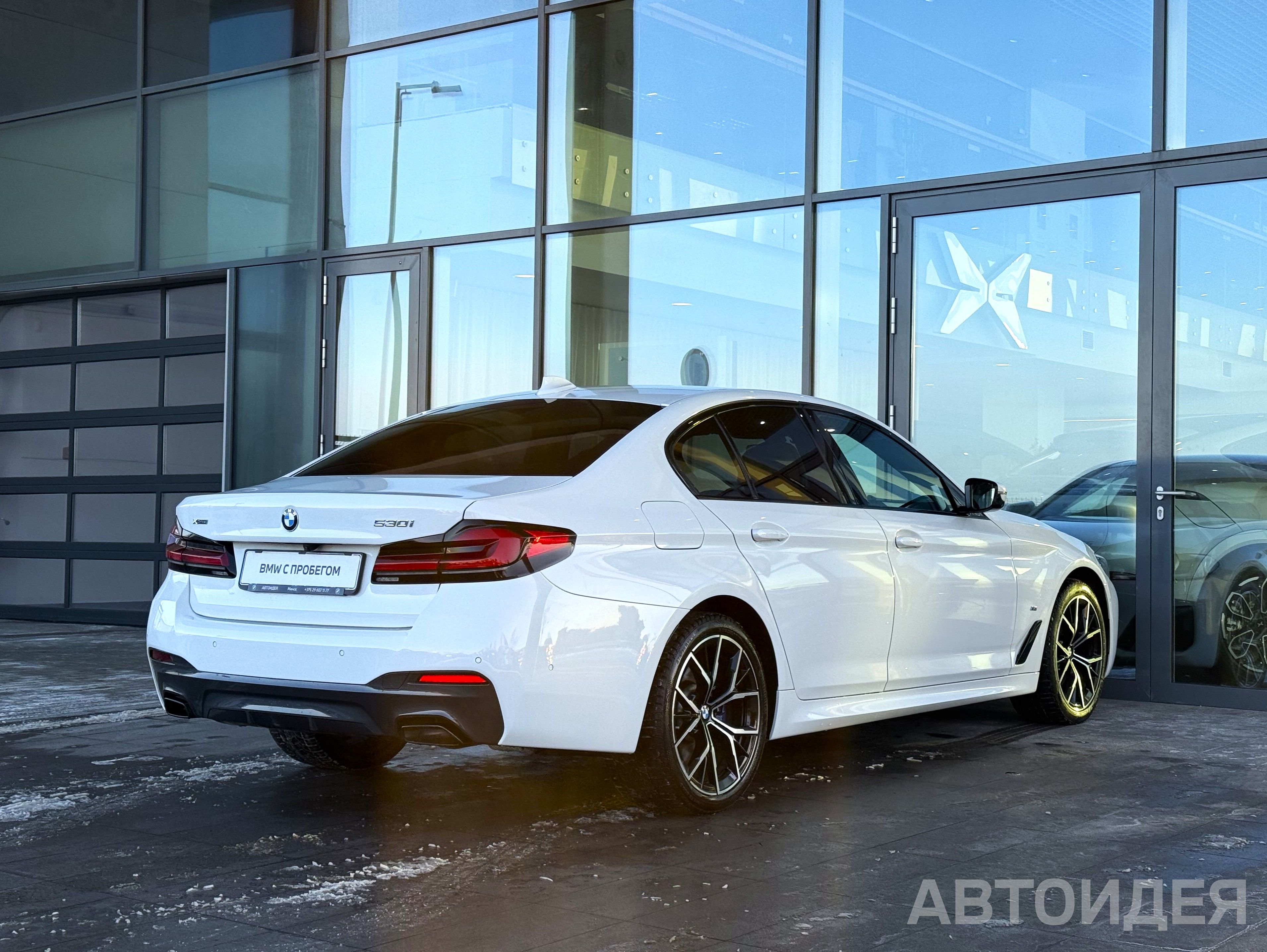 BMW 530i xDrive Sedan Белоснежный неметаллик фото 3
