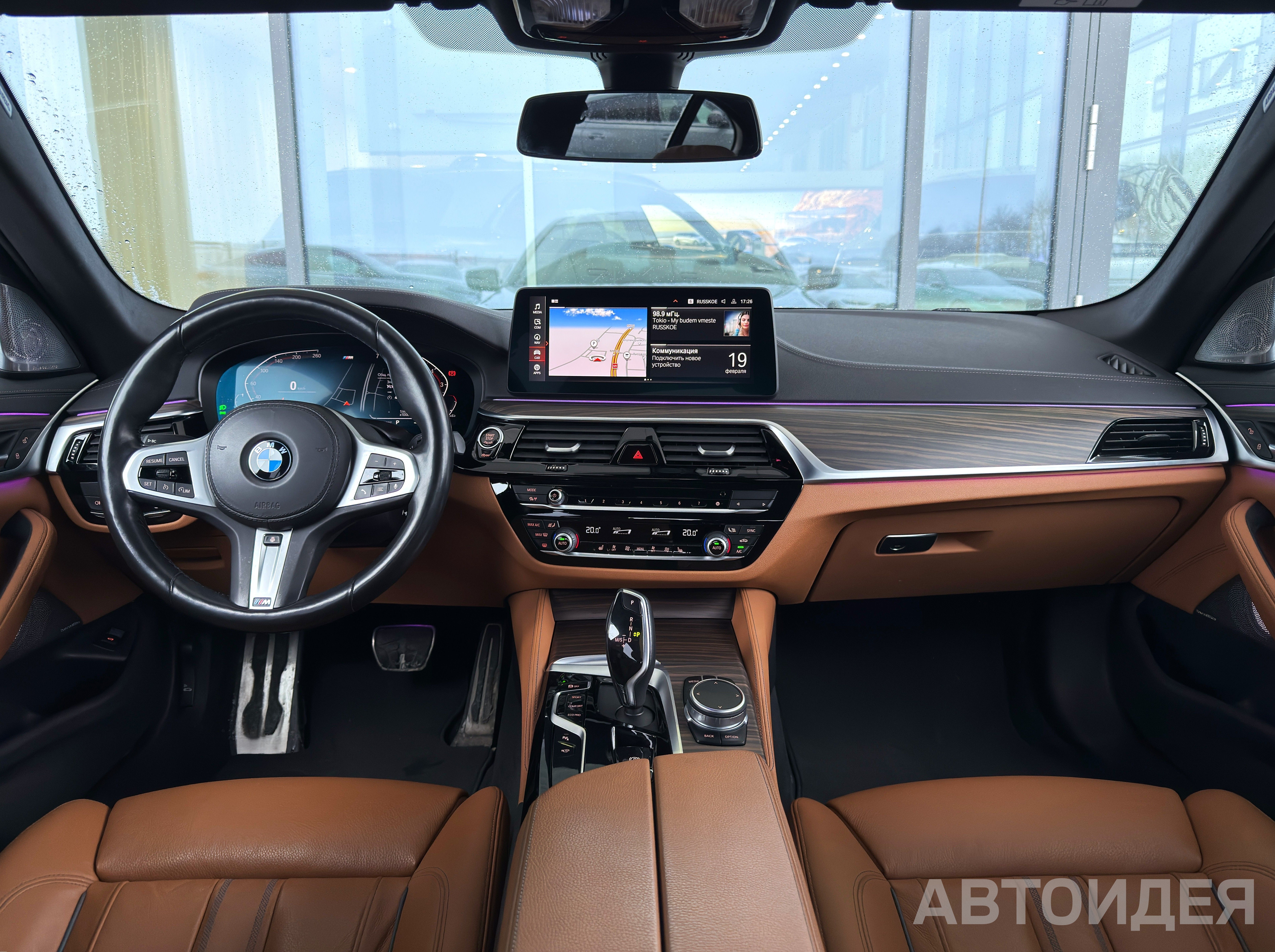 BMW 530i xDrive Sedan Белоснежный неметаллик фото 6