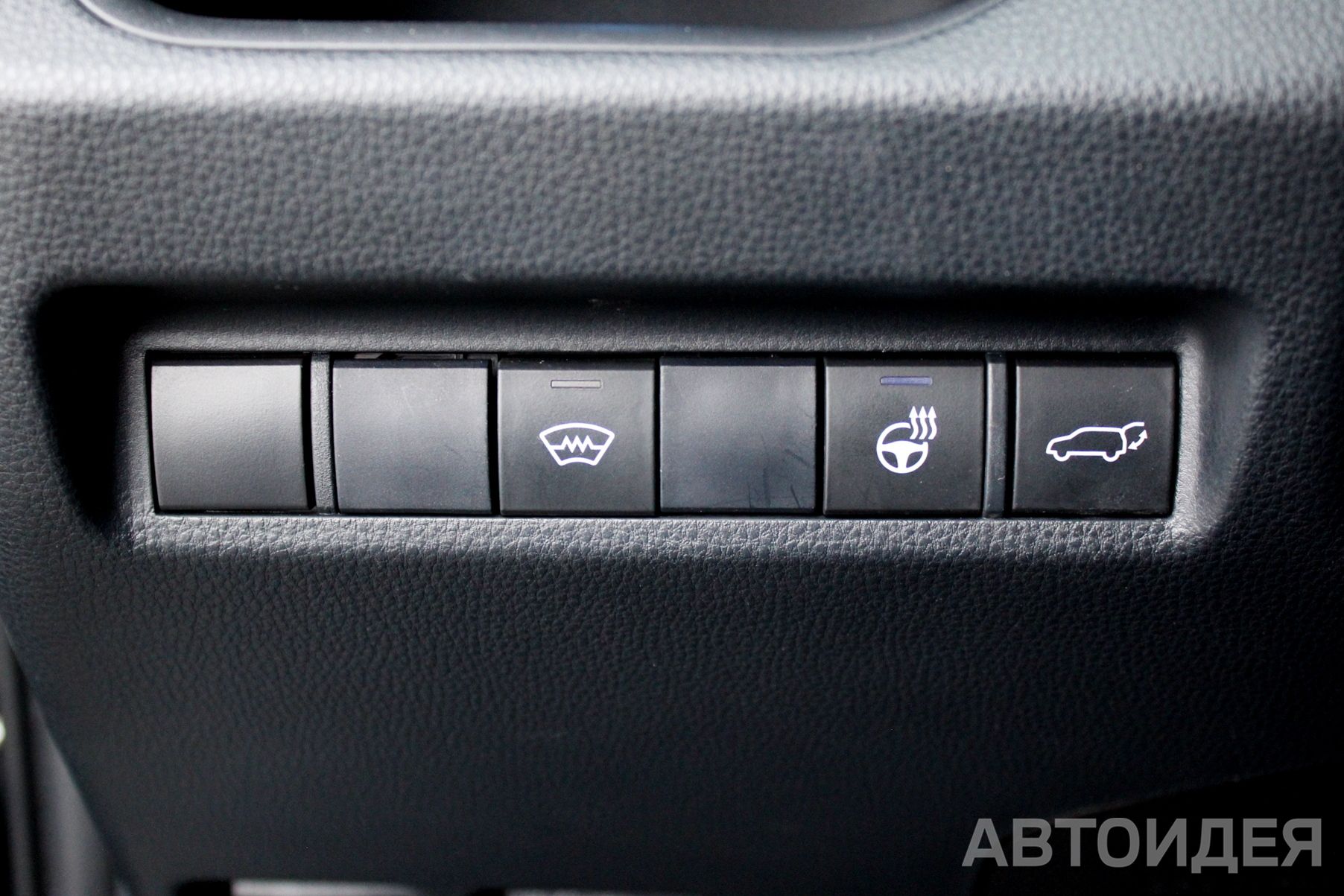 Toyota RAV4 фото 11