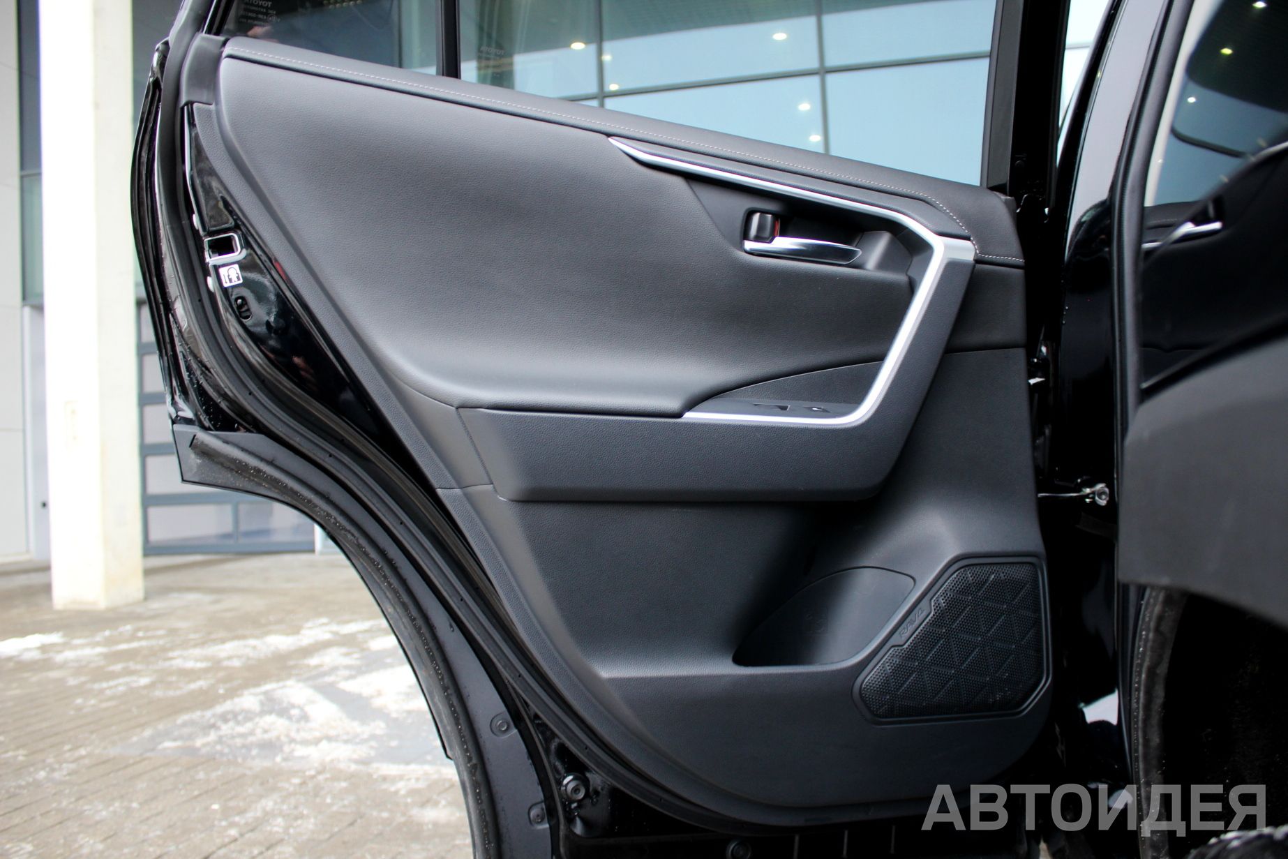 Toyota RAV4 фото 20