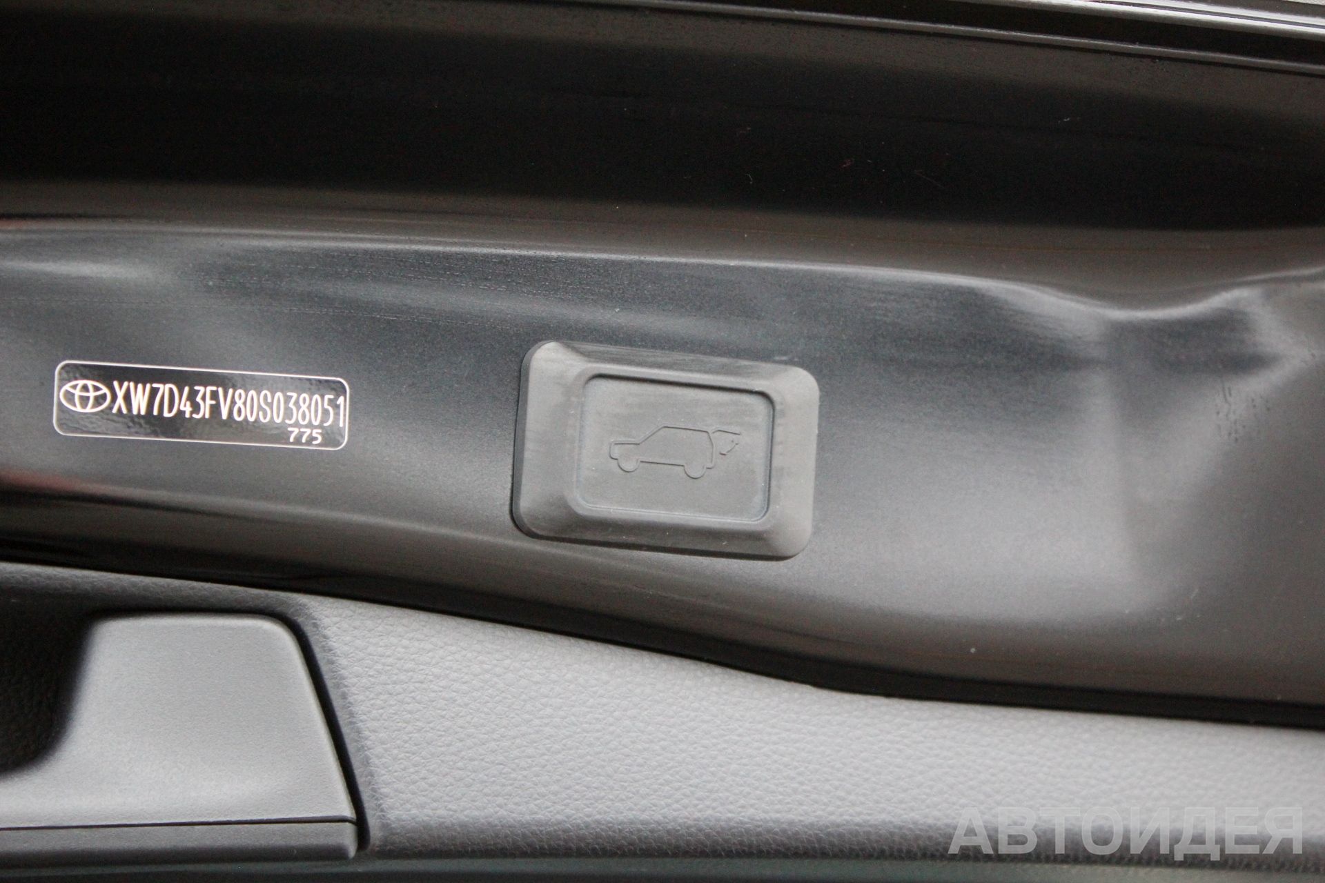 Toyota RAV4 фото 25