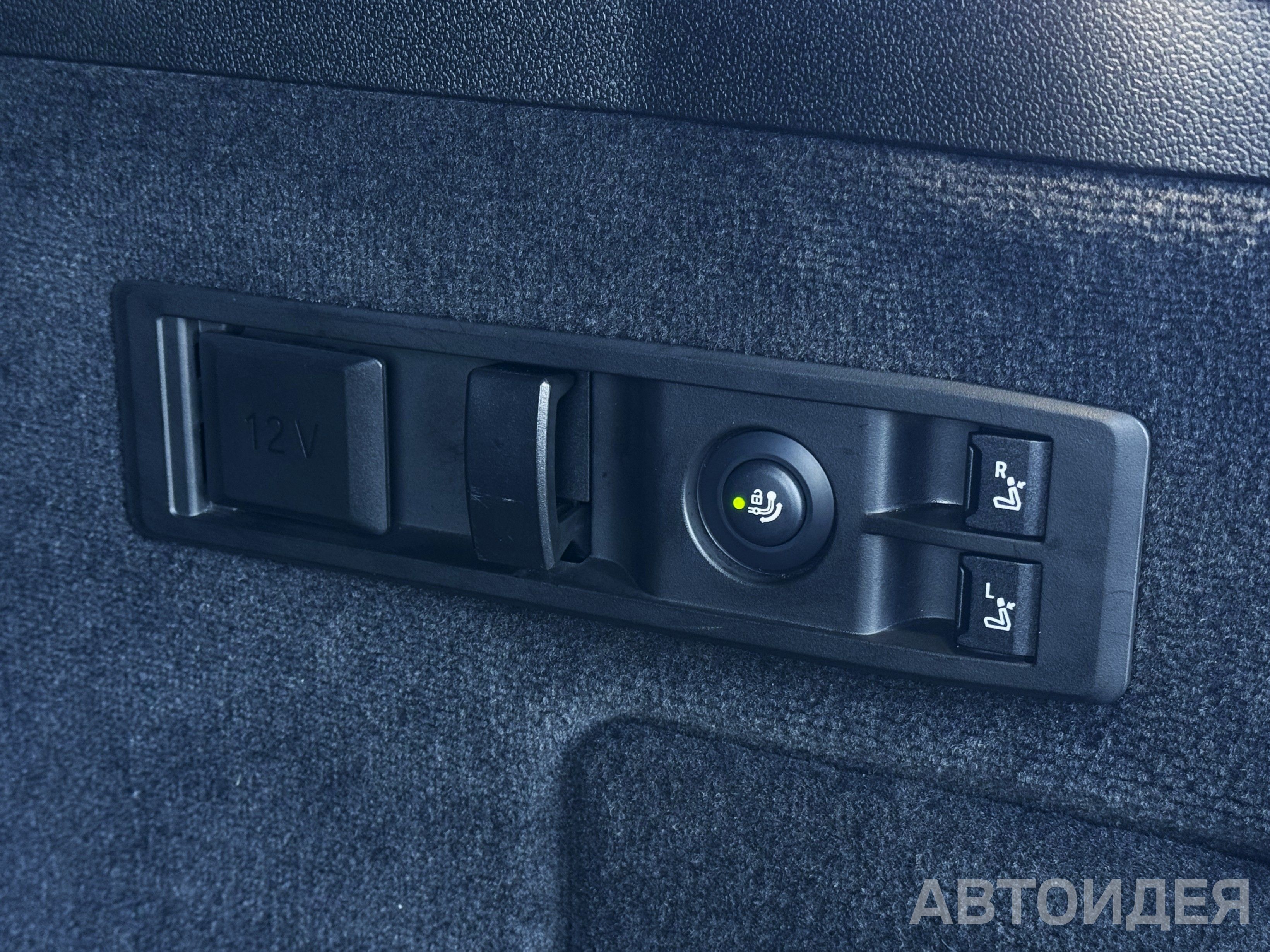 BMW i iX xDrive40 Серый софисто с бриллиантовым эффектом фото 29