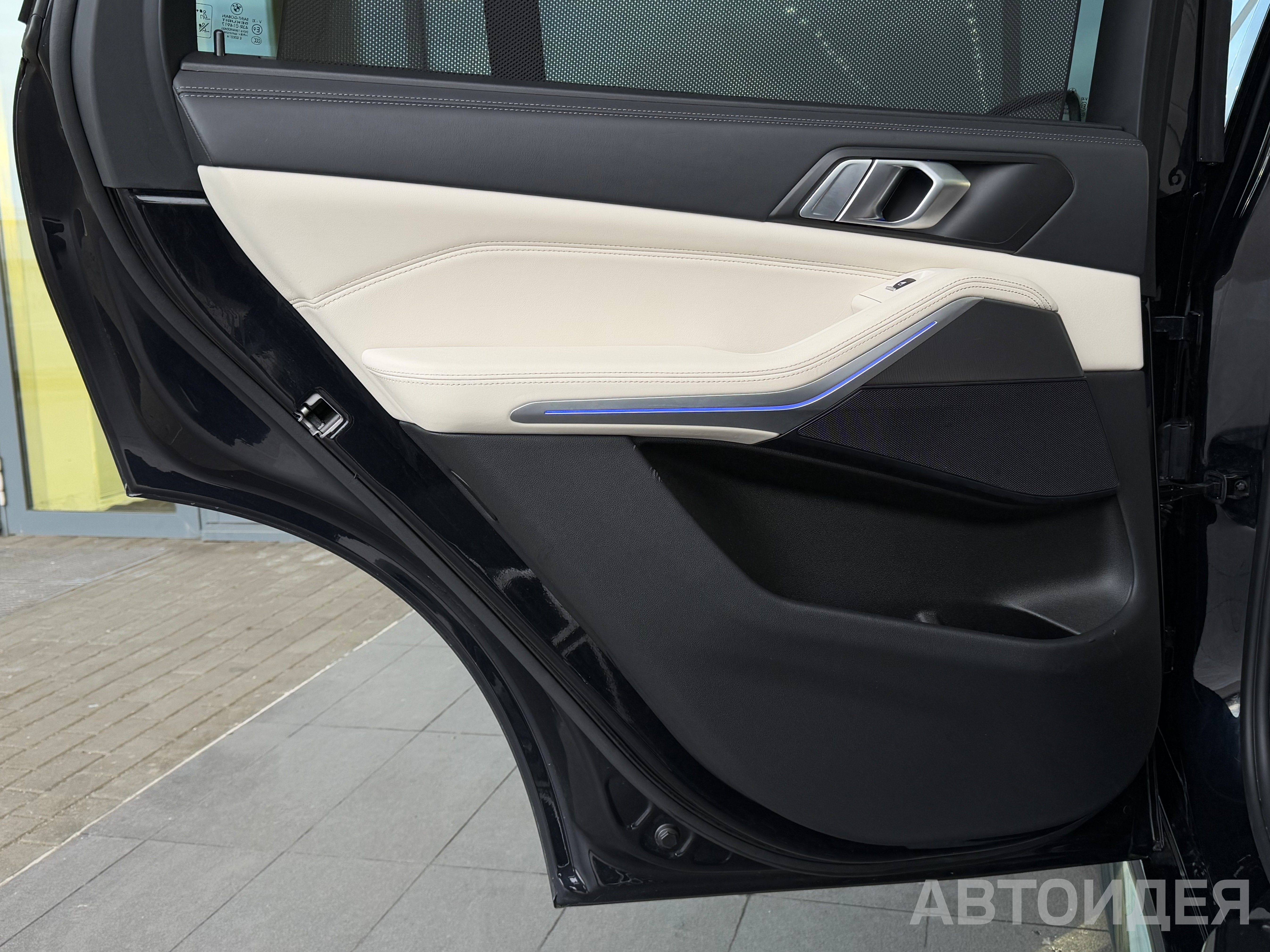 BMW X5 xDrive 30d Черный Карбон металлик фото 14