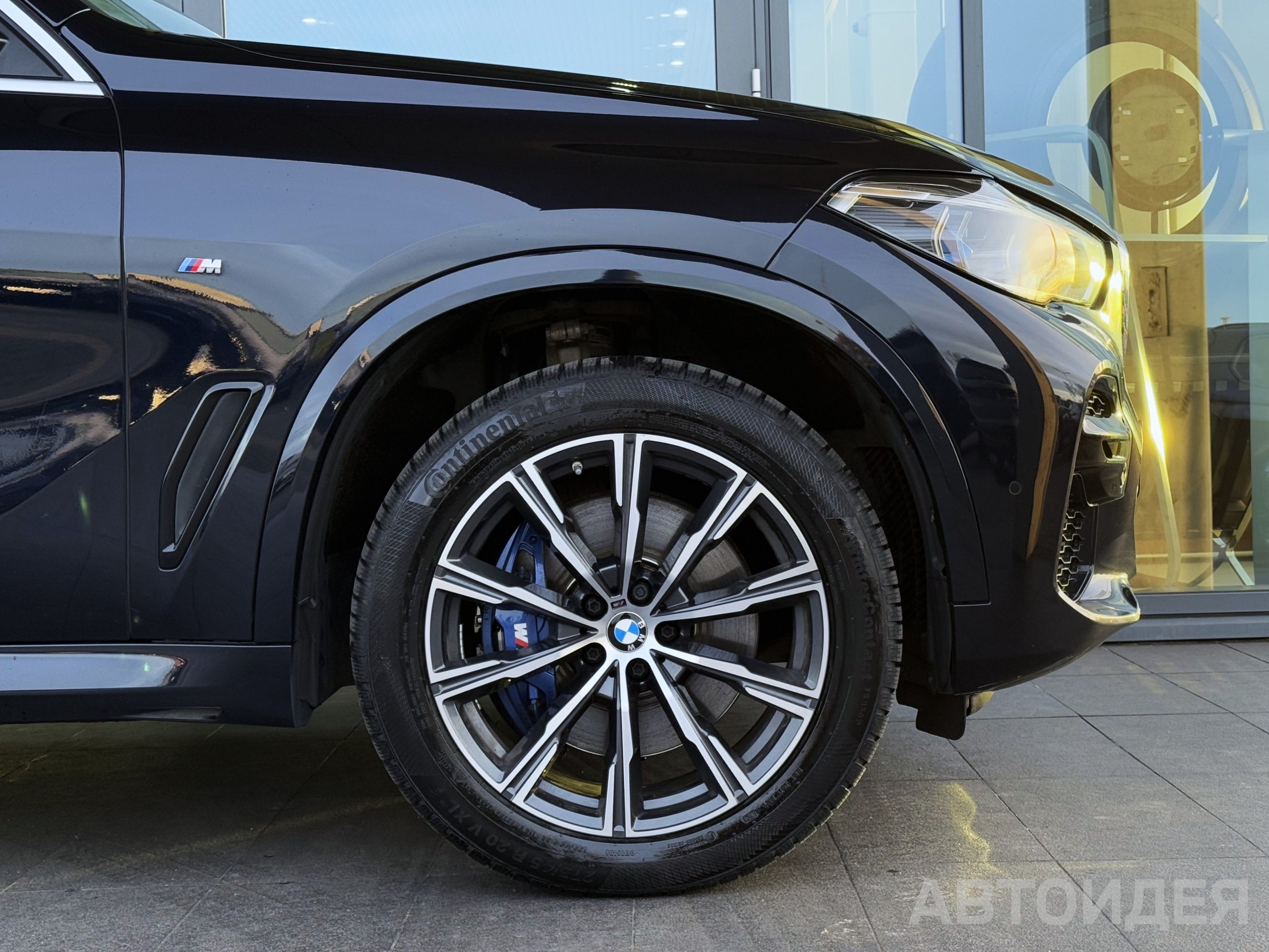BMW X5 xDrive 30d Черный Карбон металлик фото 29