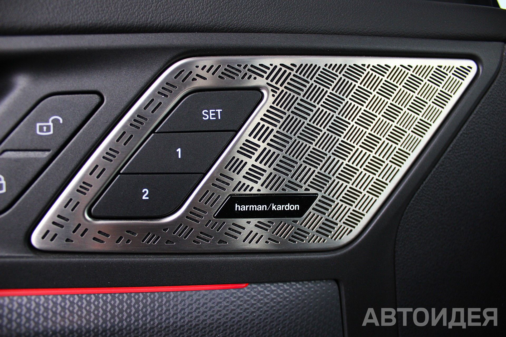 BMW i iX1 xDrive30L фото 27