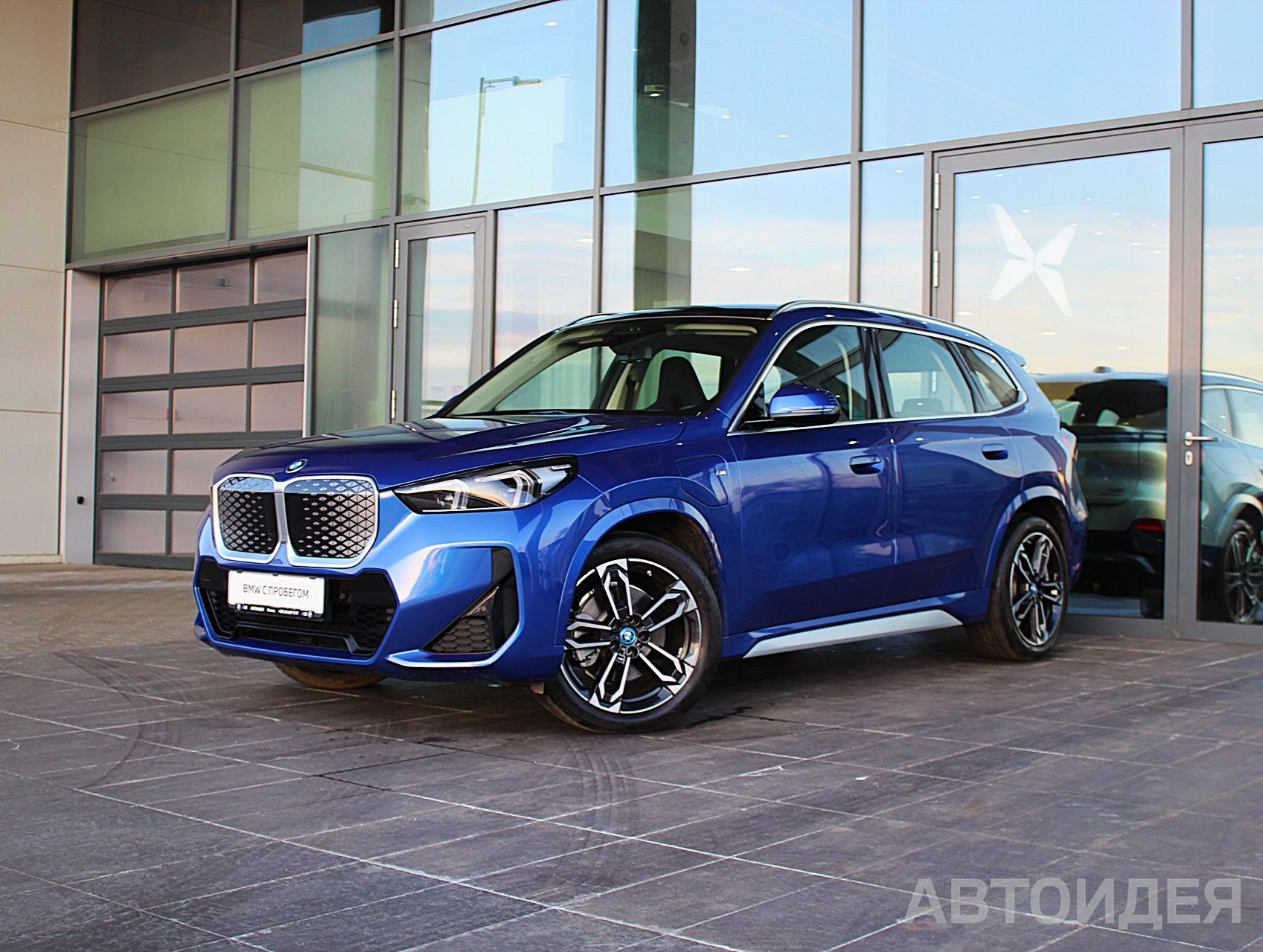 BMW i iX1 xDrive30L Синий Портимао металлик