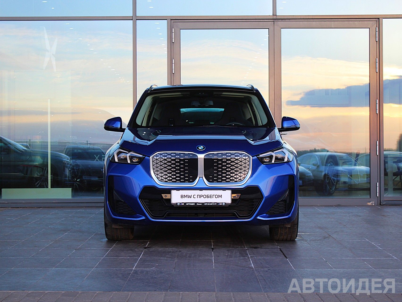 BMW i iX1 xDrive30L Синий Портимао металлик фото 1
