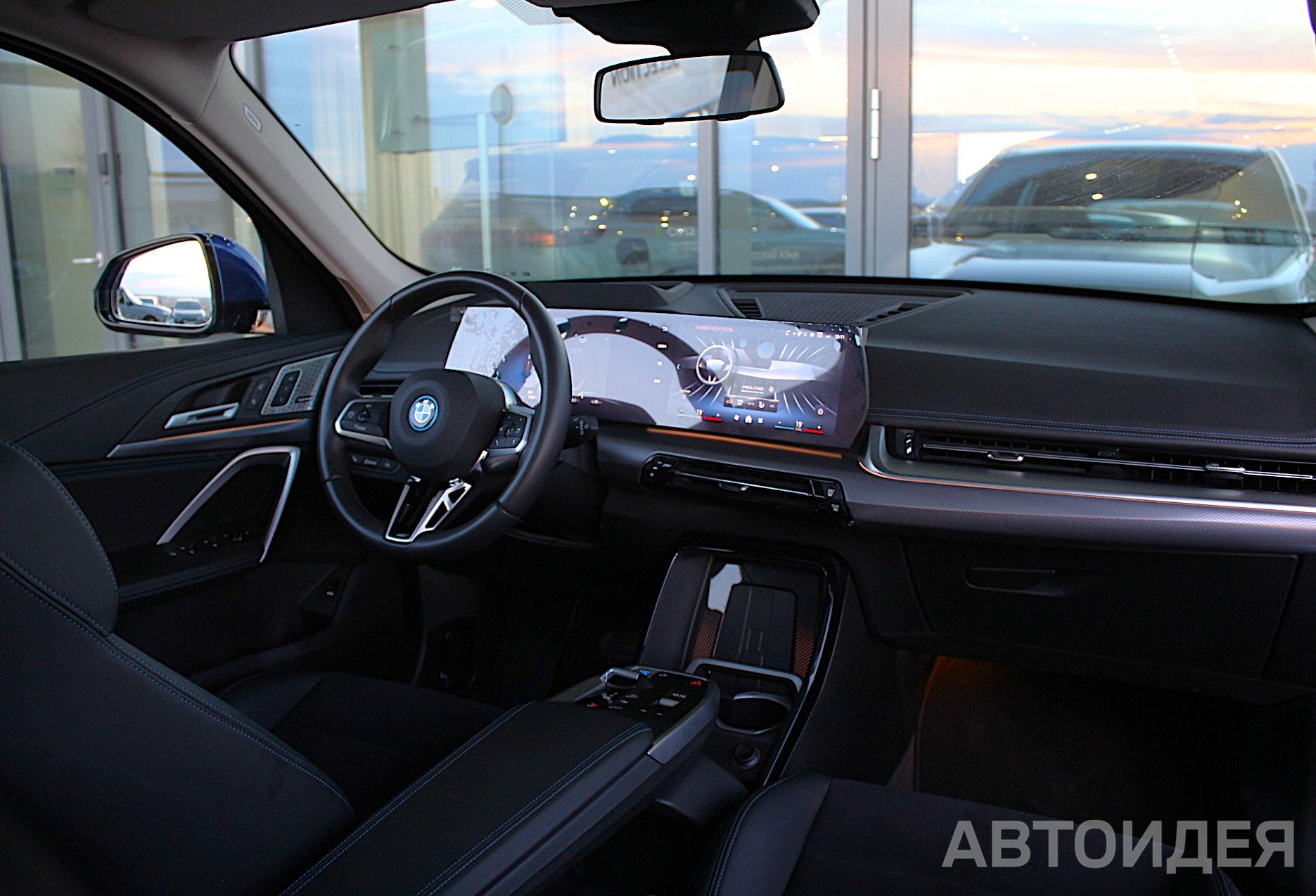 BMW i iX1 xDrive30L Синий Портимао металлик фото 5