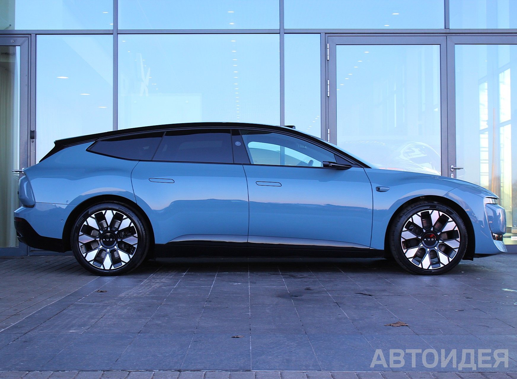 Audi E5 Sportback Light Blue фото 2