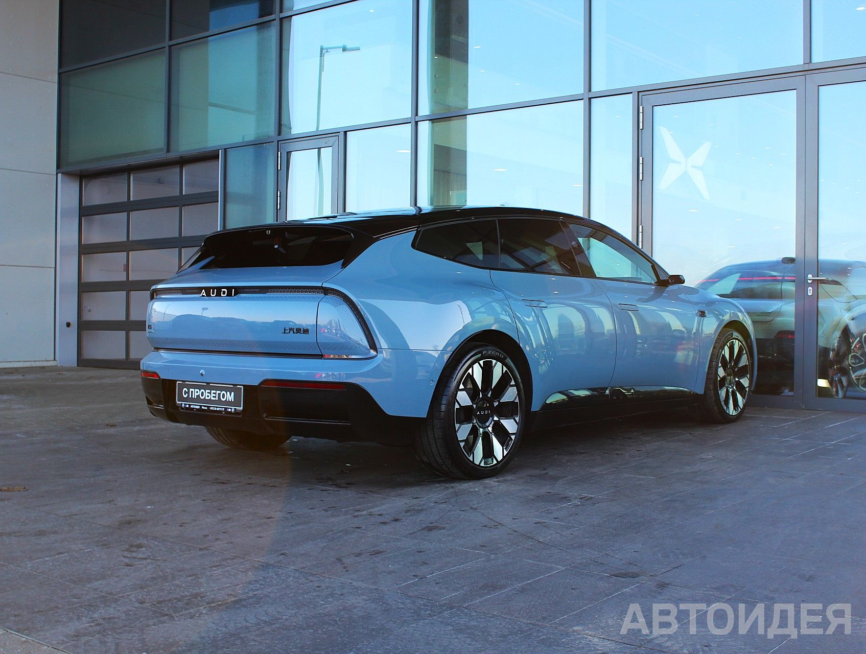 Audi E5 Sportback Light Blue фото 3