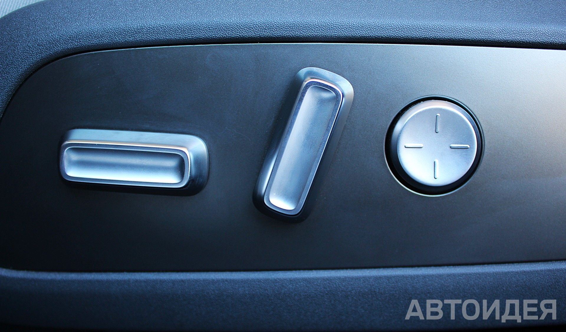 Audi E5 Sportback Light Blue фото 11