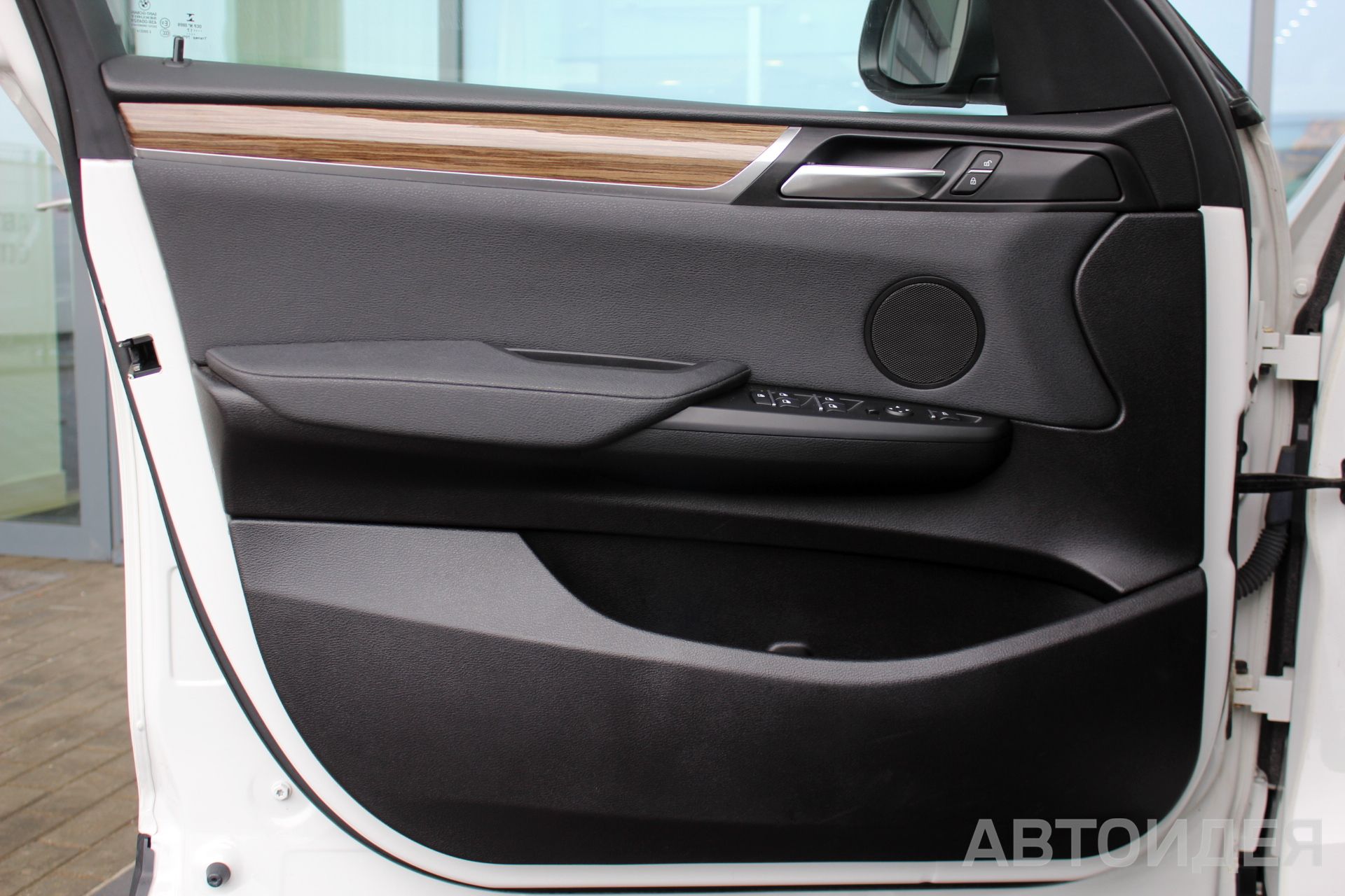 BMW X3 xDrive20i Белоснежный неметаллик фото 17