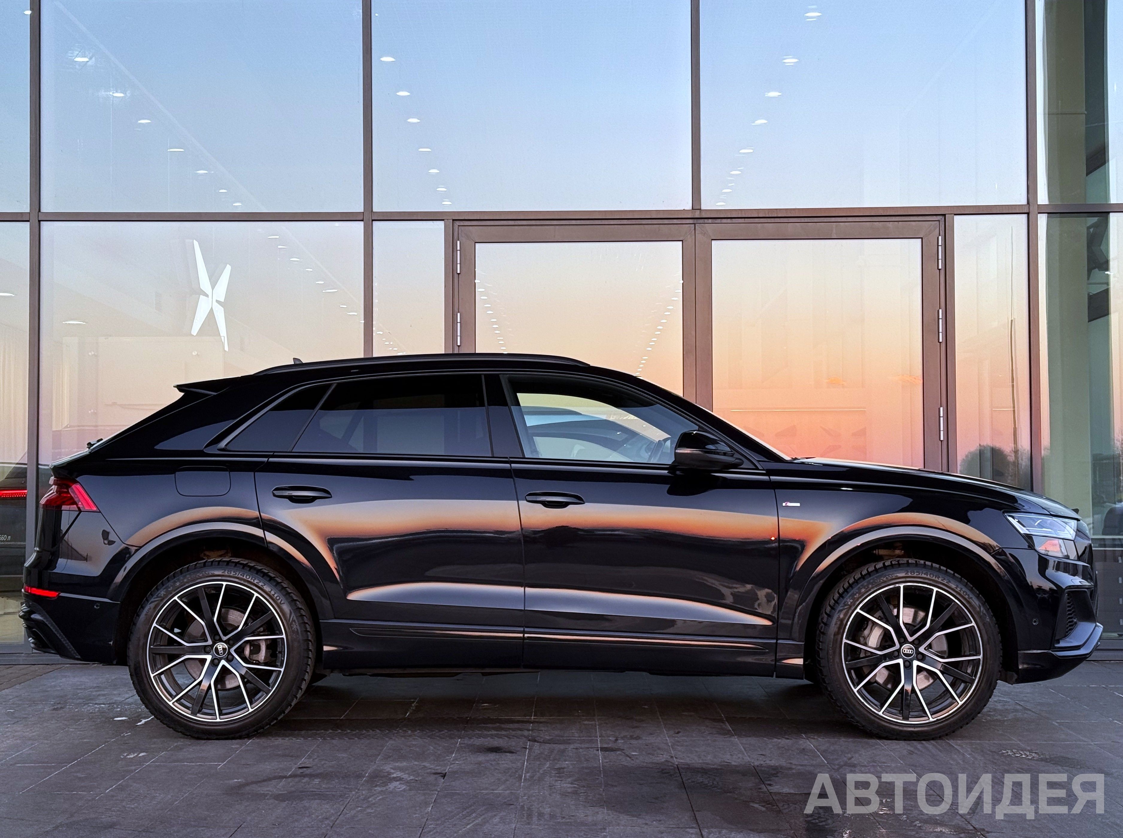 Audi Q8 55 TFSI чёрный металлик orcaschwarz фото 2
