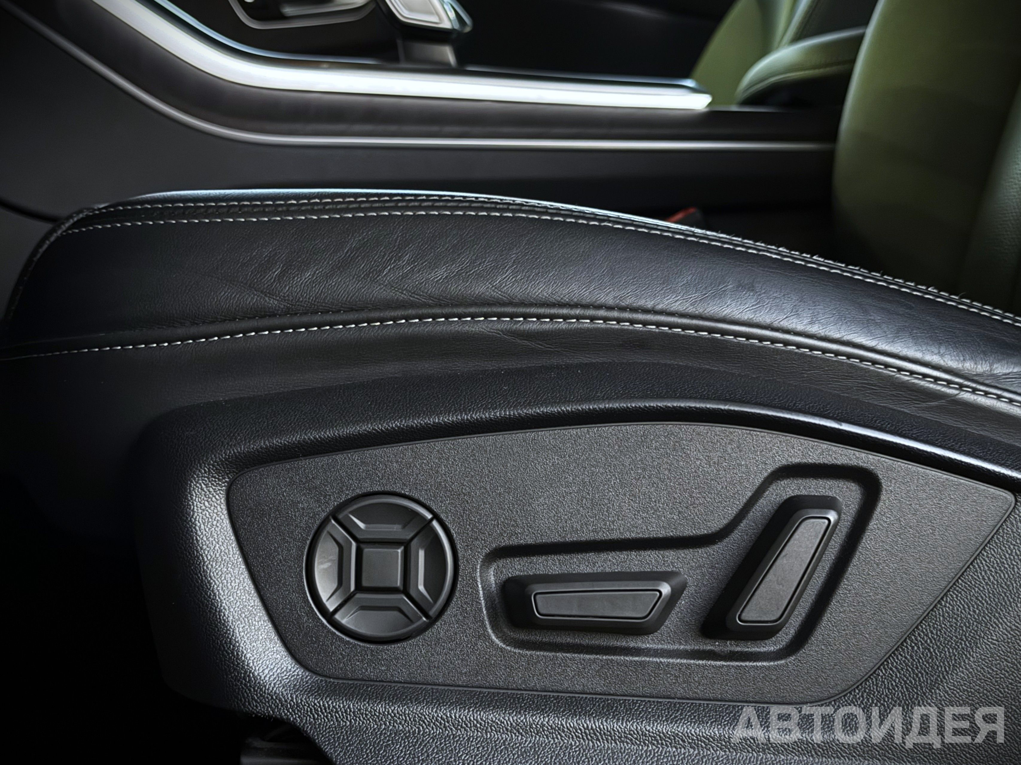 Audi Q8 55 TFSI чёрный металлик orcaschwarz фото 13
