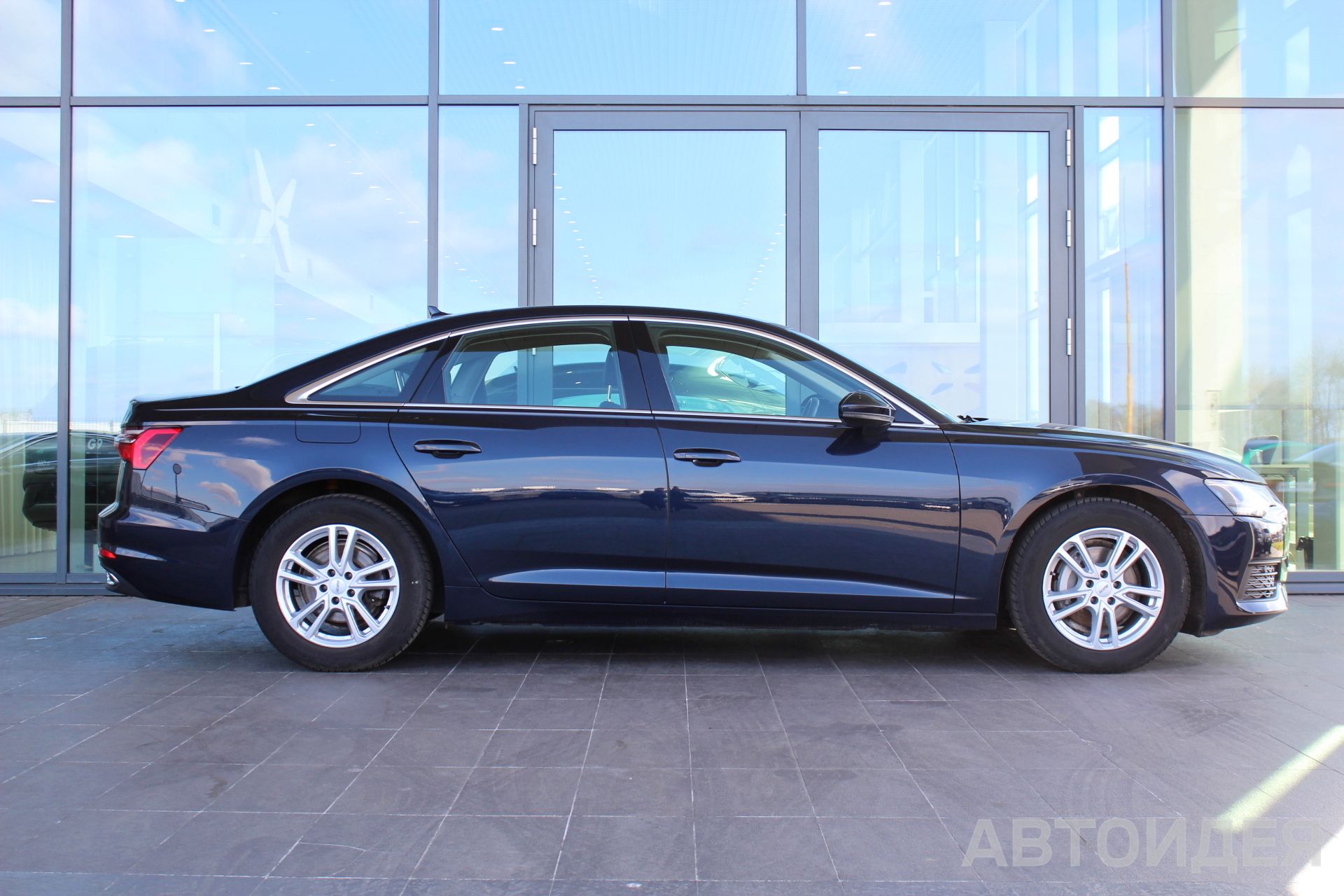 Audi A6 C8 фото 3