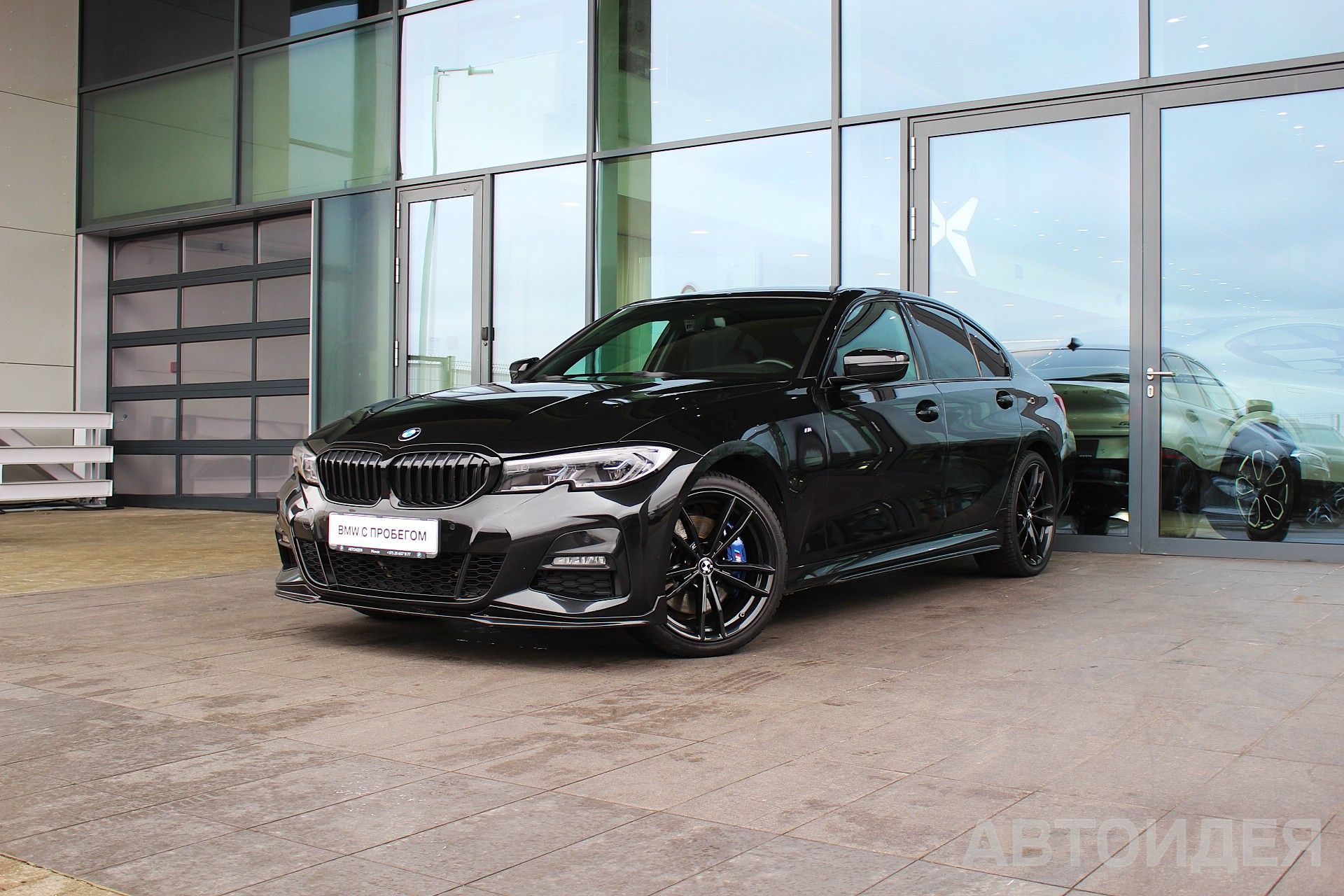 BMW 320d xDrive Черный Сапфир металлик