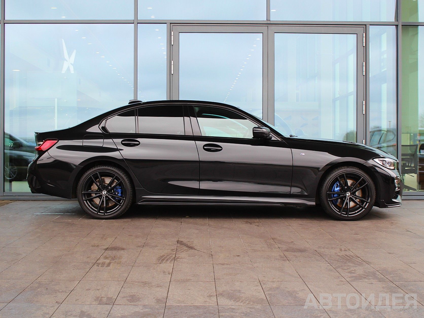 BMW 320d xDrive Черный Сапфир металлик фото 2