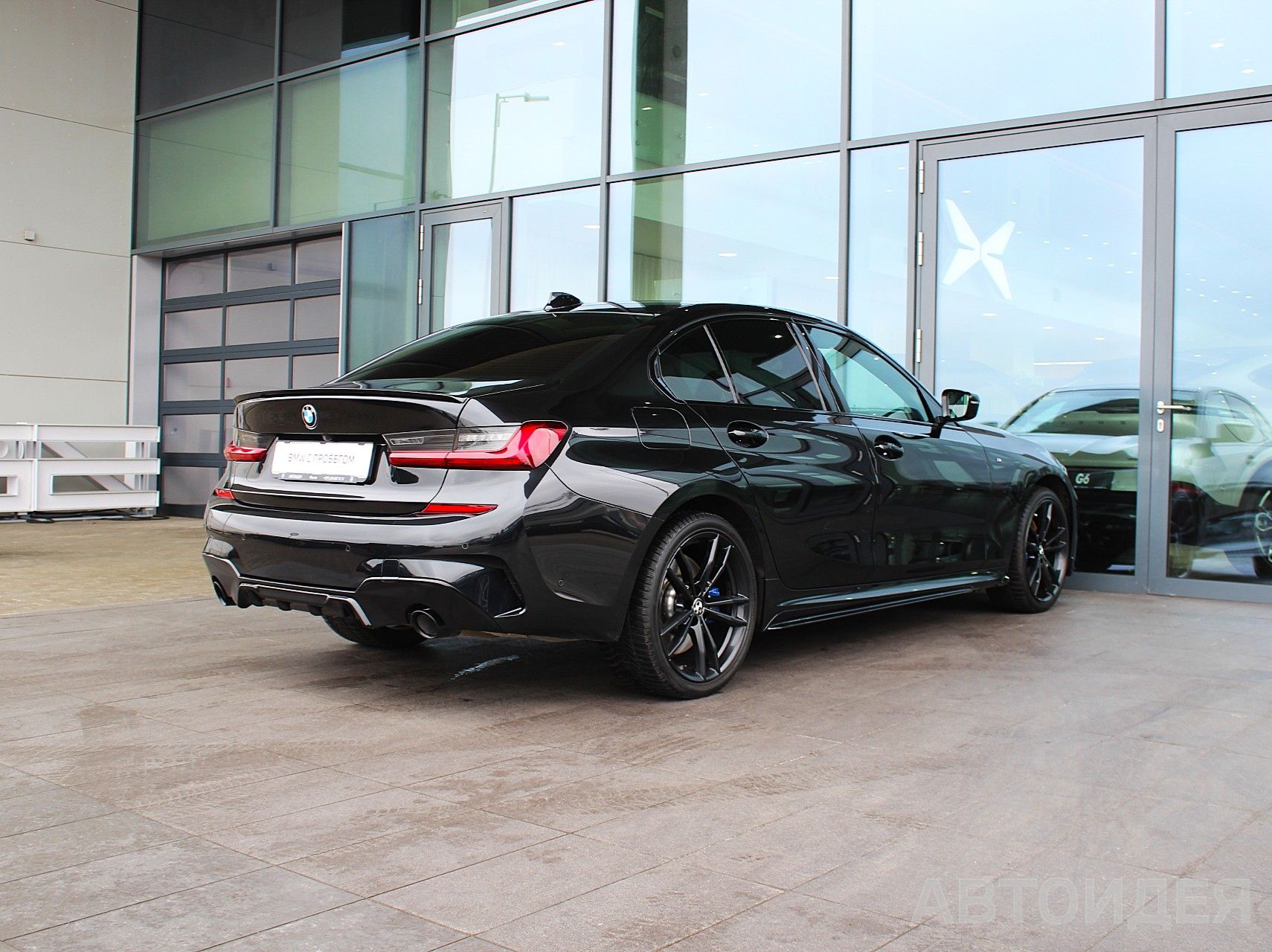 BMW 320d xDrive Черный Сапфир металлик фото 3
