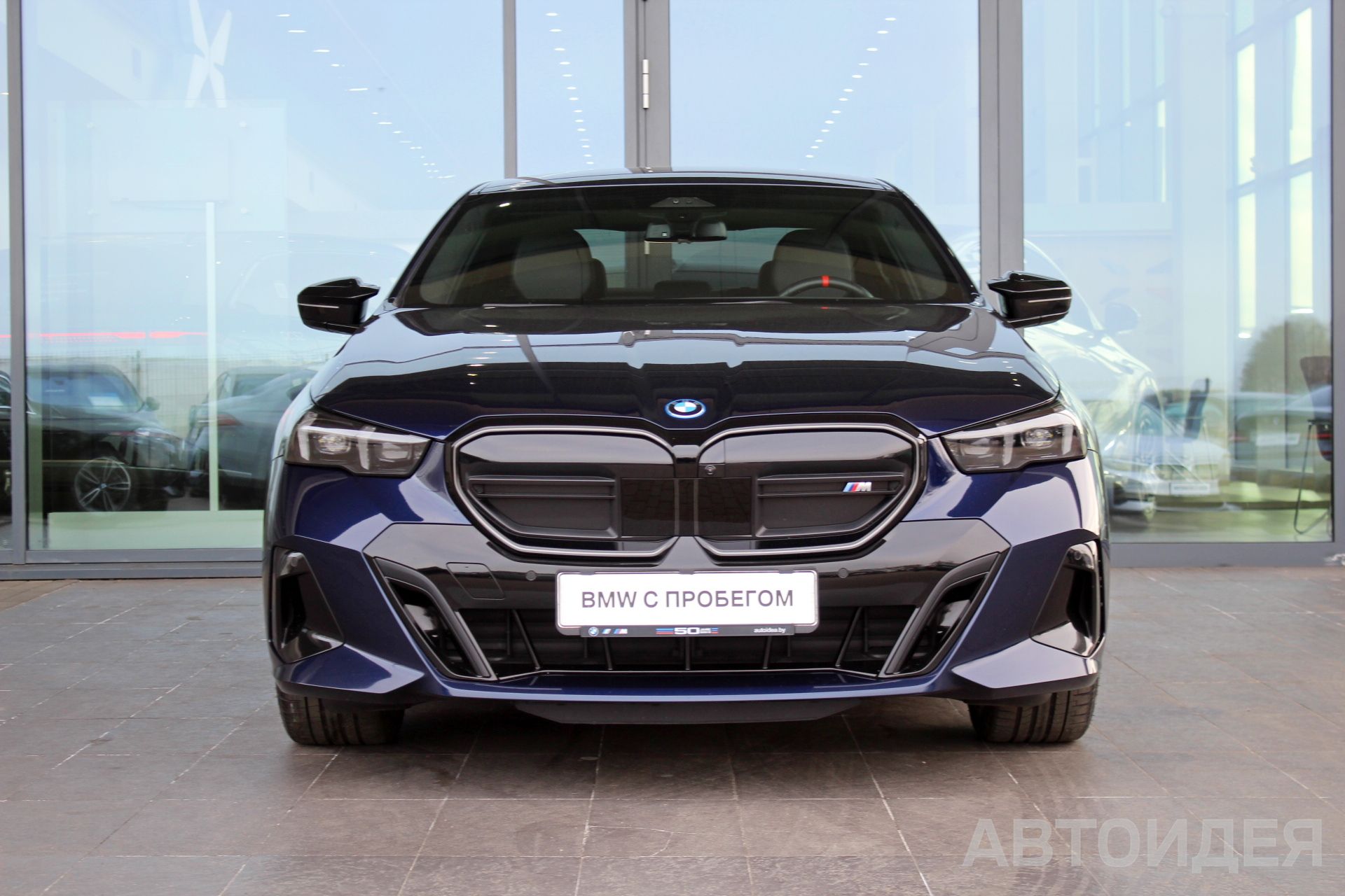 BMW i5 M60 xDrive Синий Танзанит II металлик фото 4