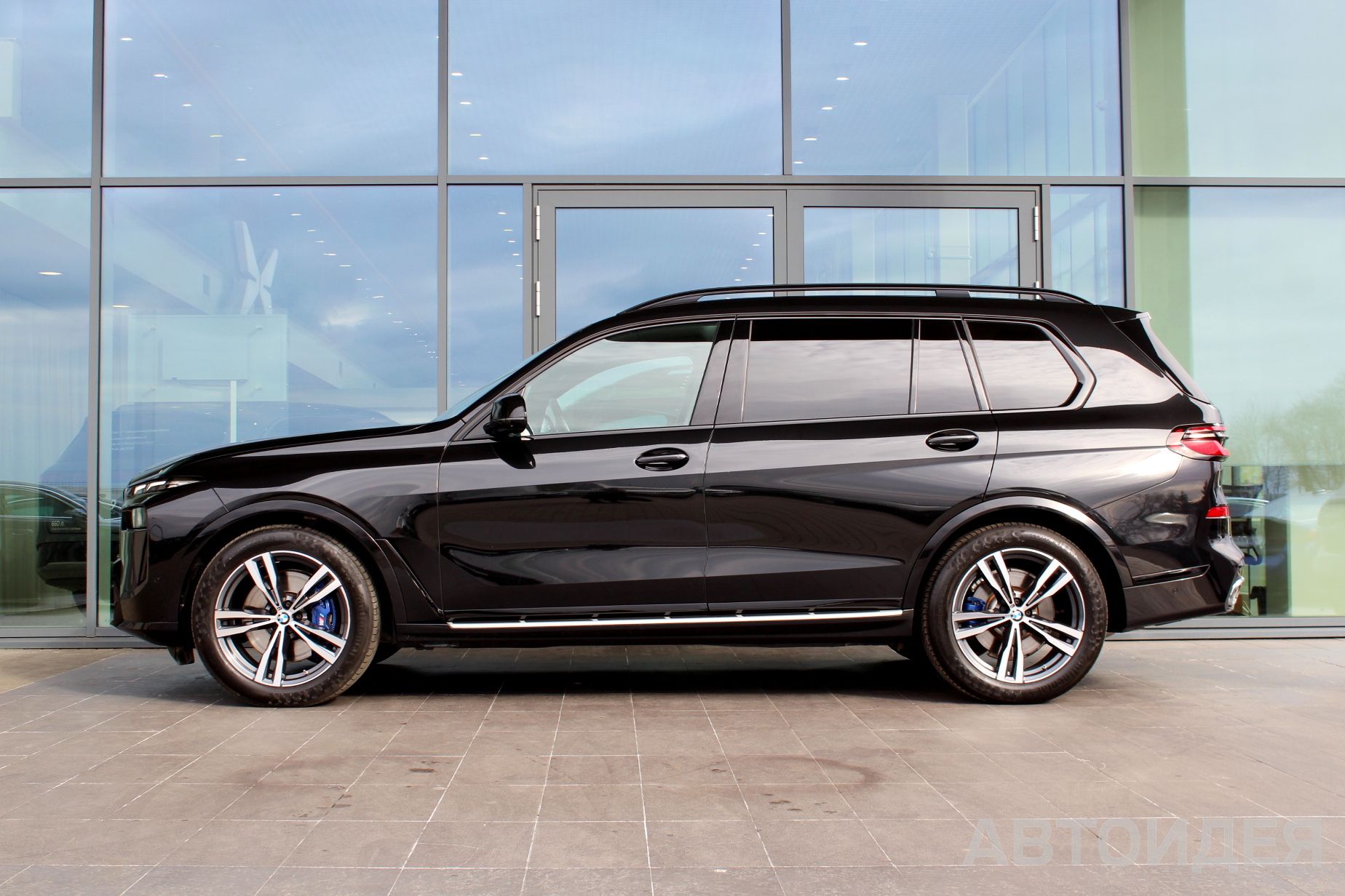 BMW X7 xDrive40d фото 2