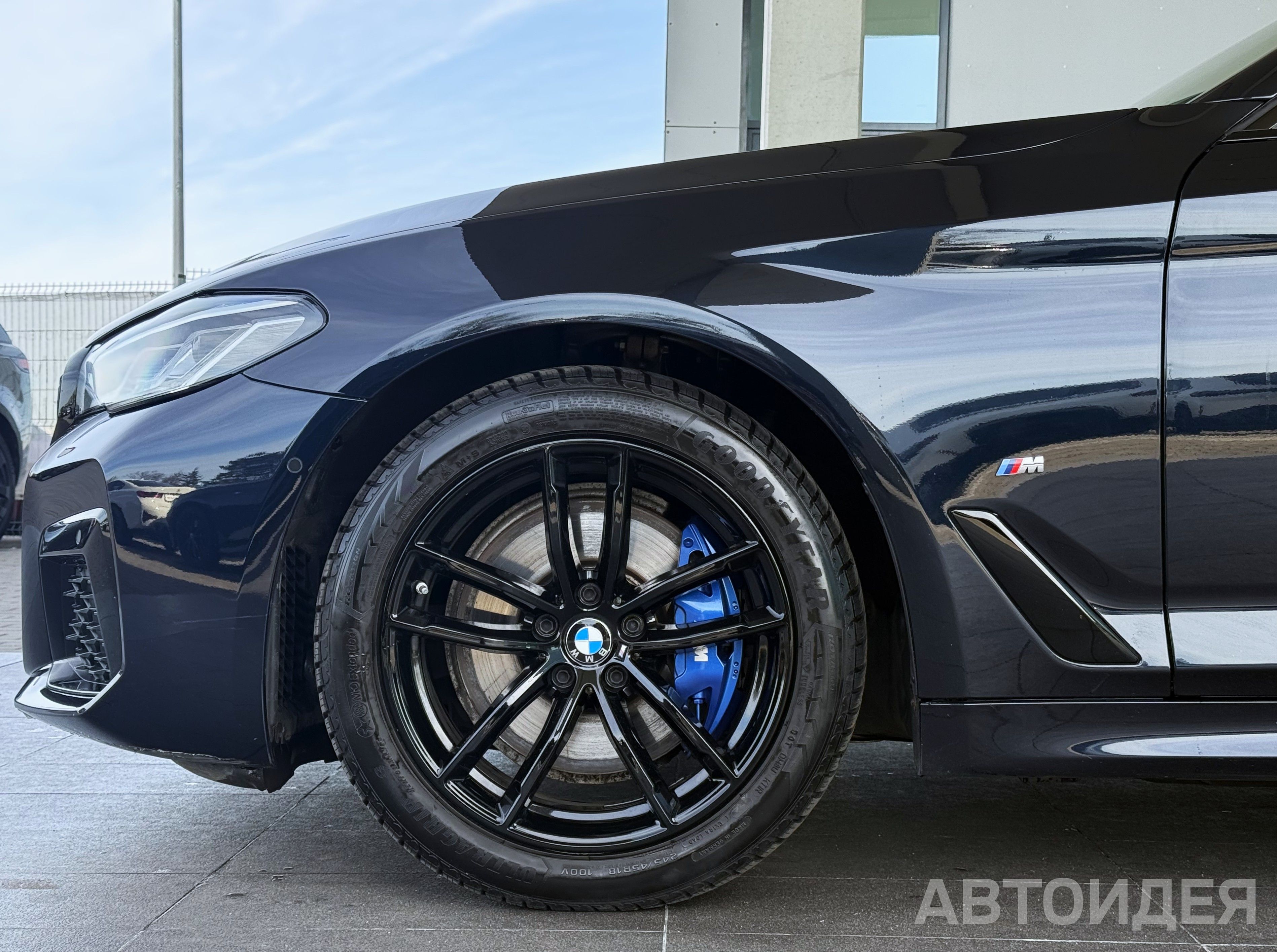 BMW 530i xDrive Sedan фото 26