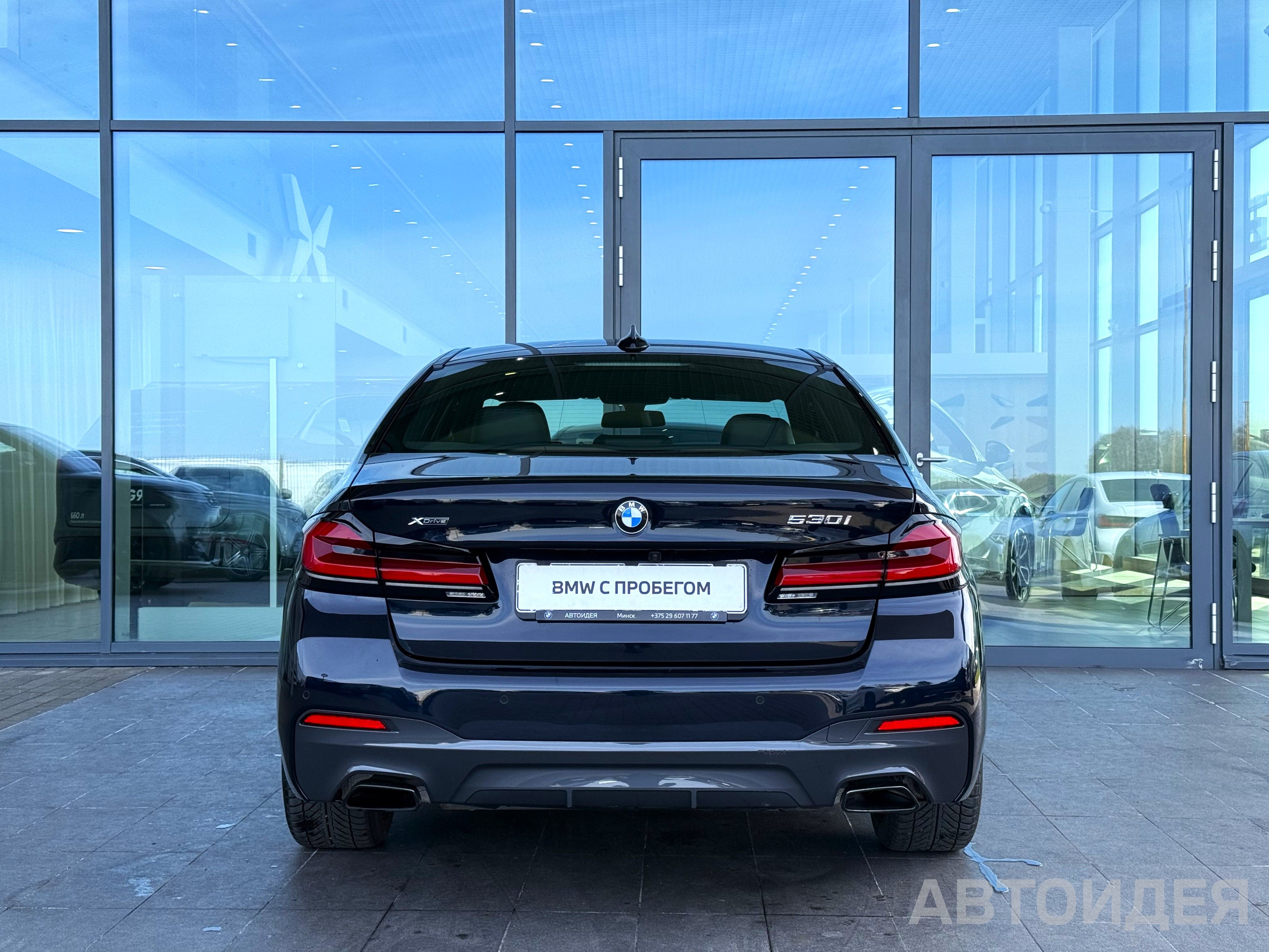 BMW 530i xDrive Sedan Черный Карбон металлик фото 4