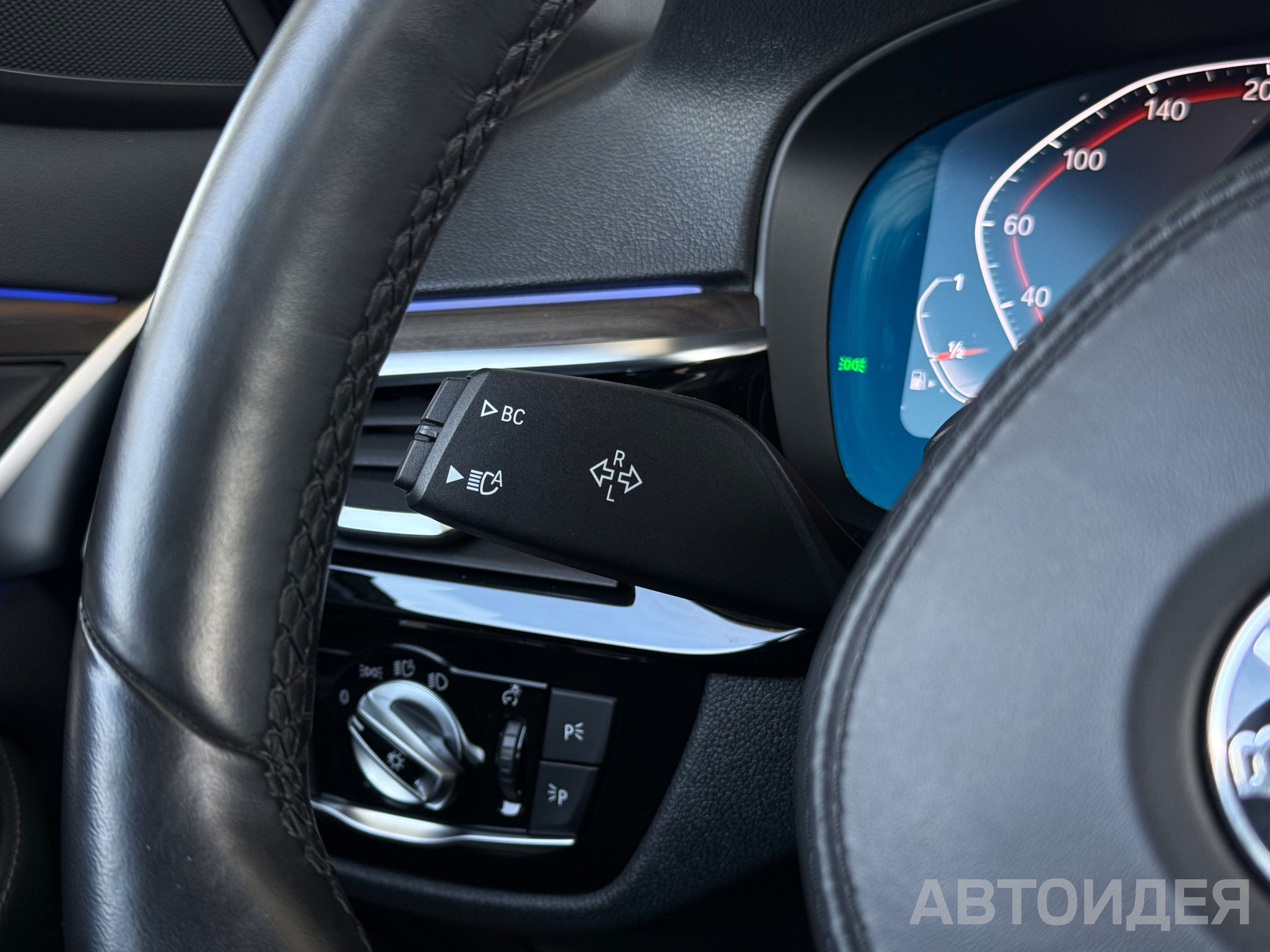 BMW 530i xDrive Sedan Черный Карбон металлик фото 9