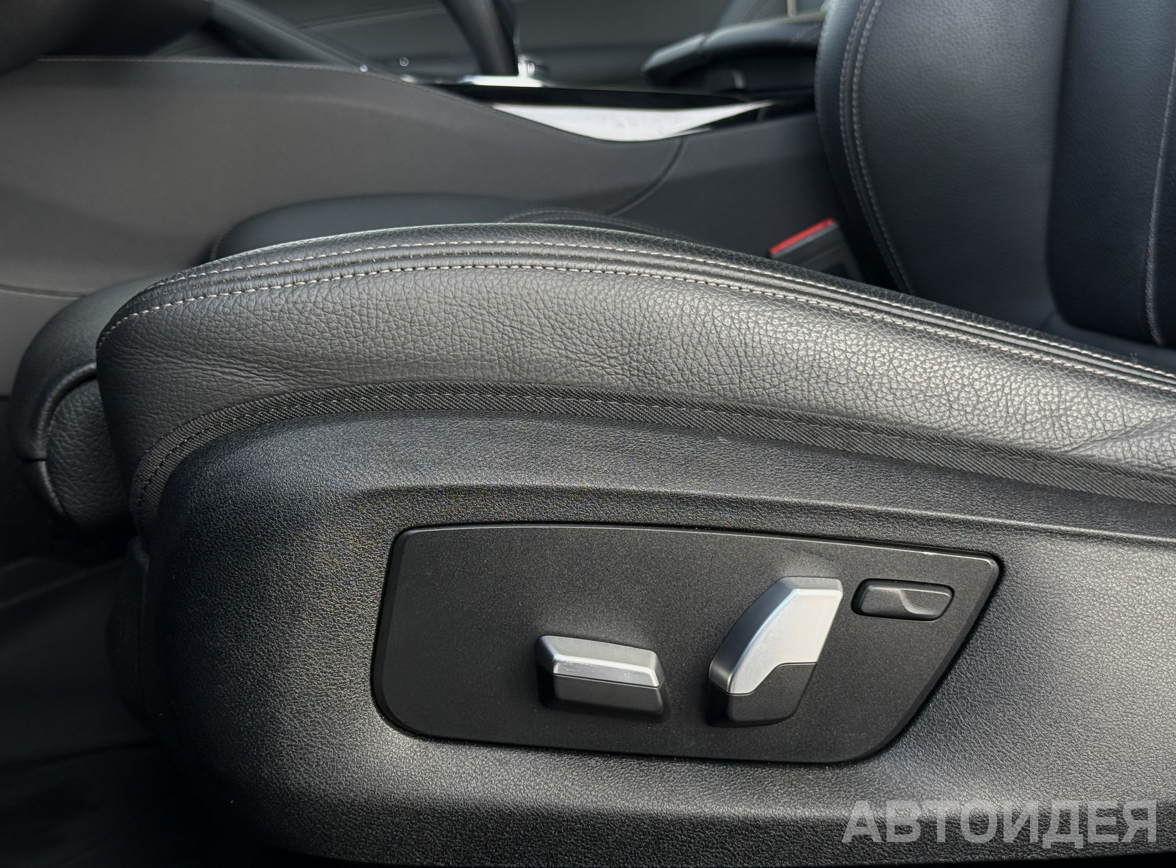 BMW 530i xDrive Sedan Черный Карбон металлик фото 13
