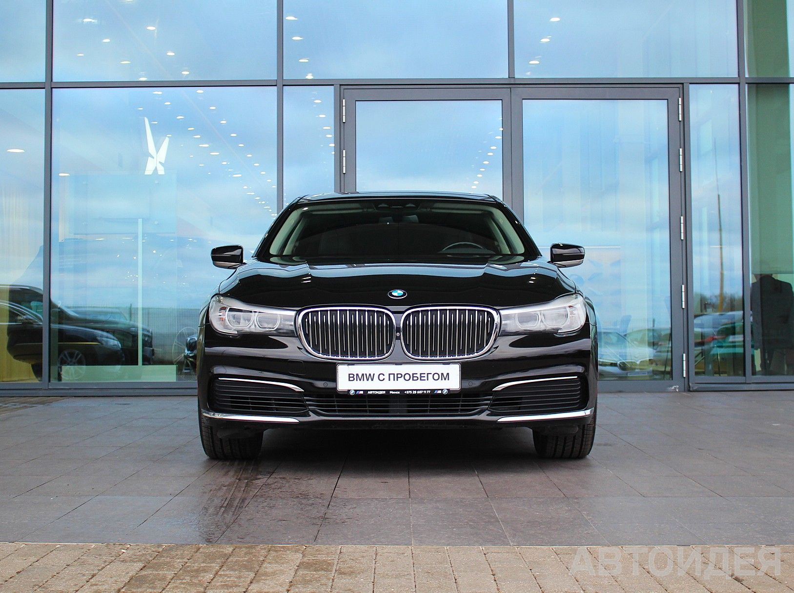 BMW 740Li Sedan Черный неметаллик фото 1