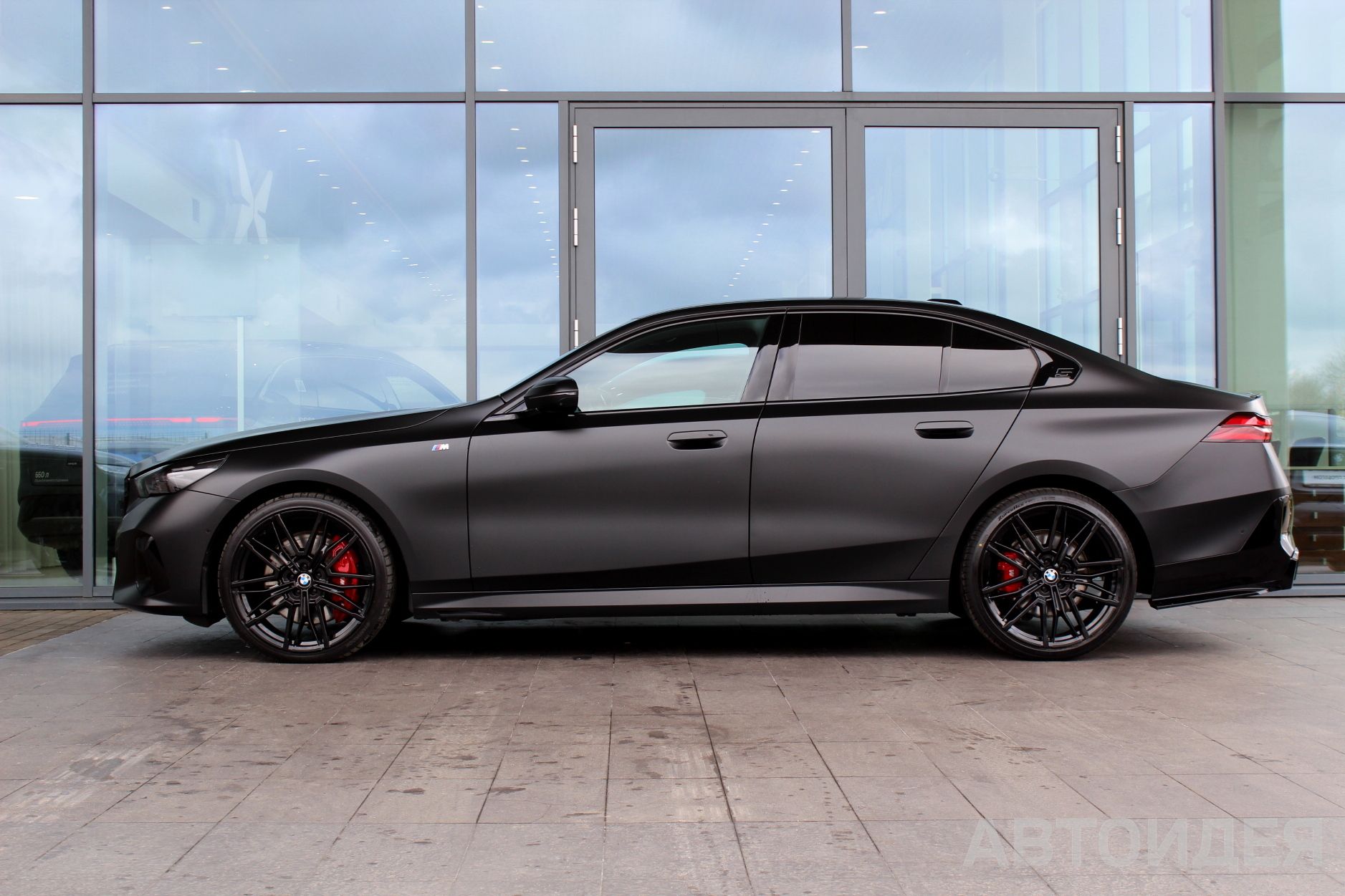 BMW 540d xDrive фото 2