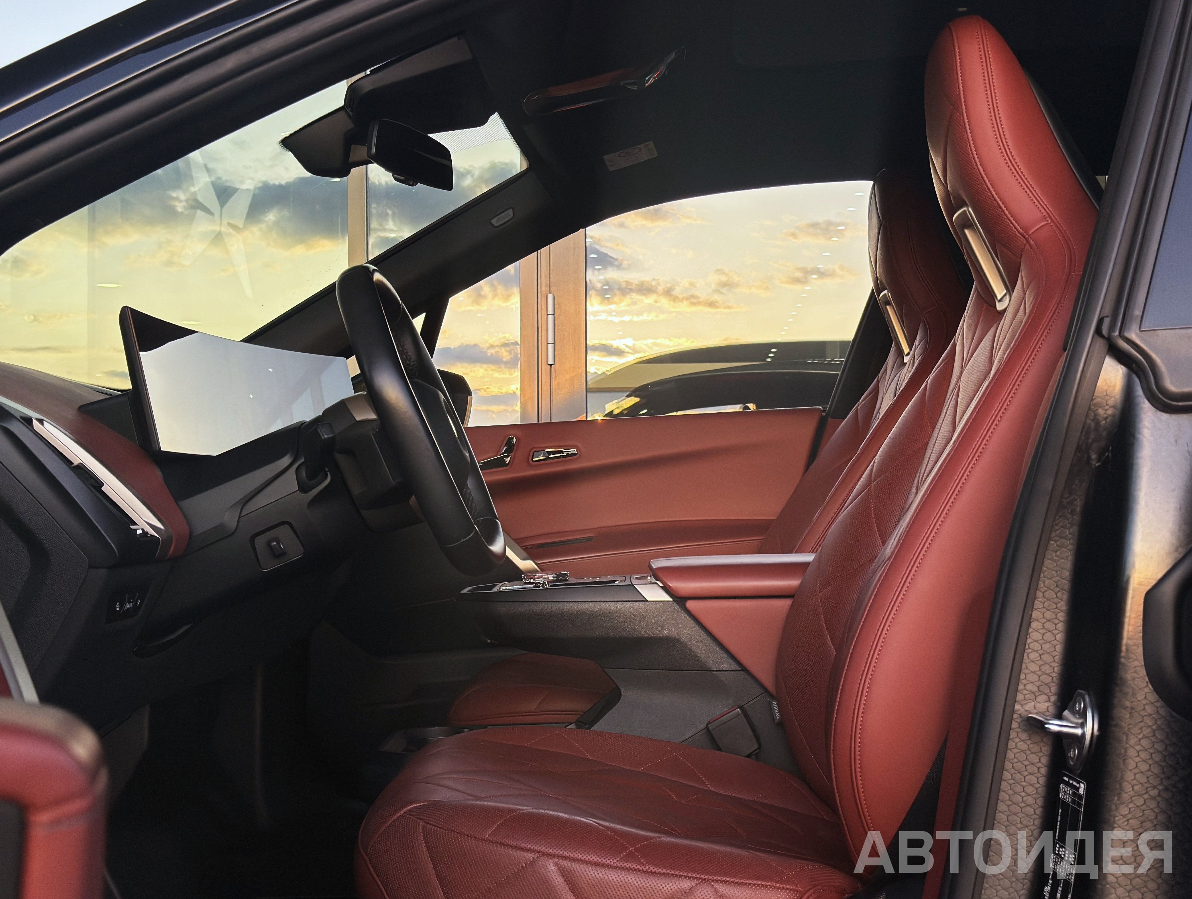 BMW i iX xDrive40 фото 11