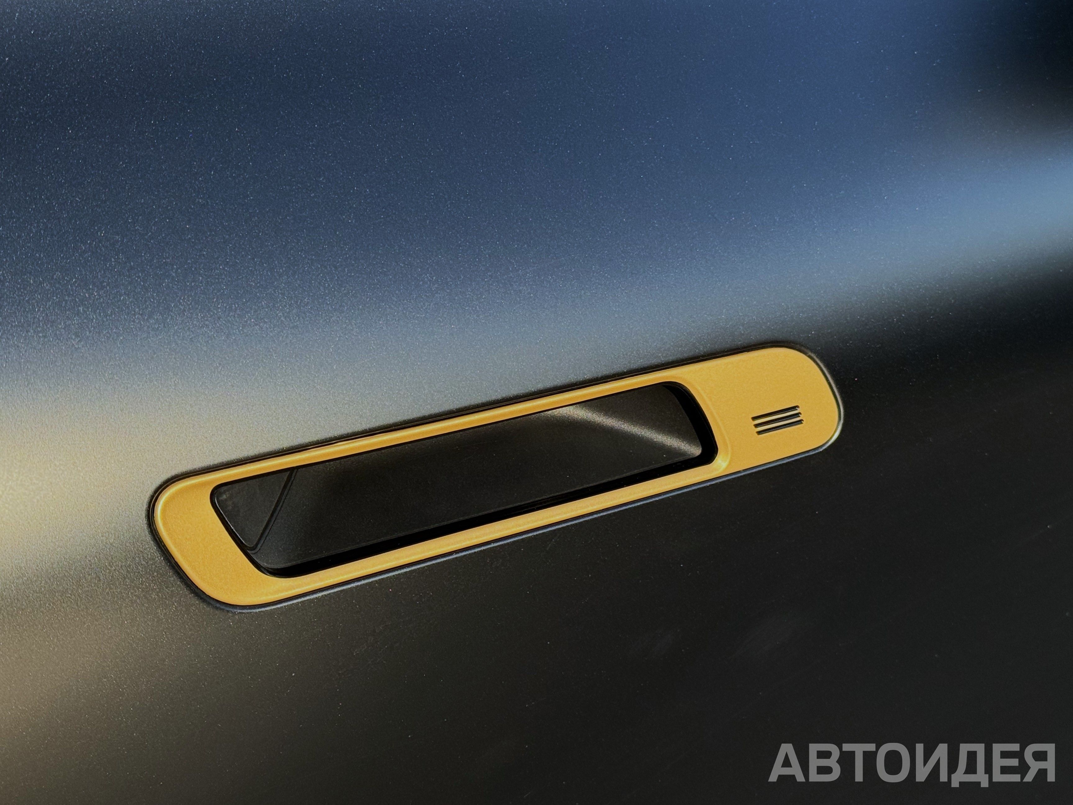 BMW i iX xDrive40 фото 25