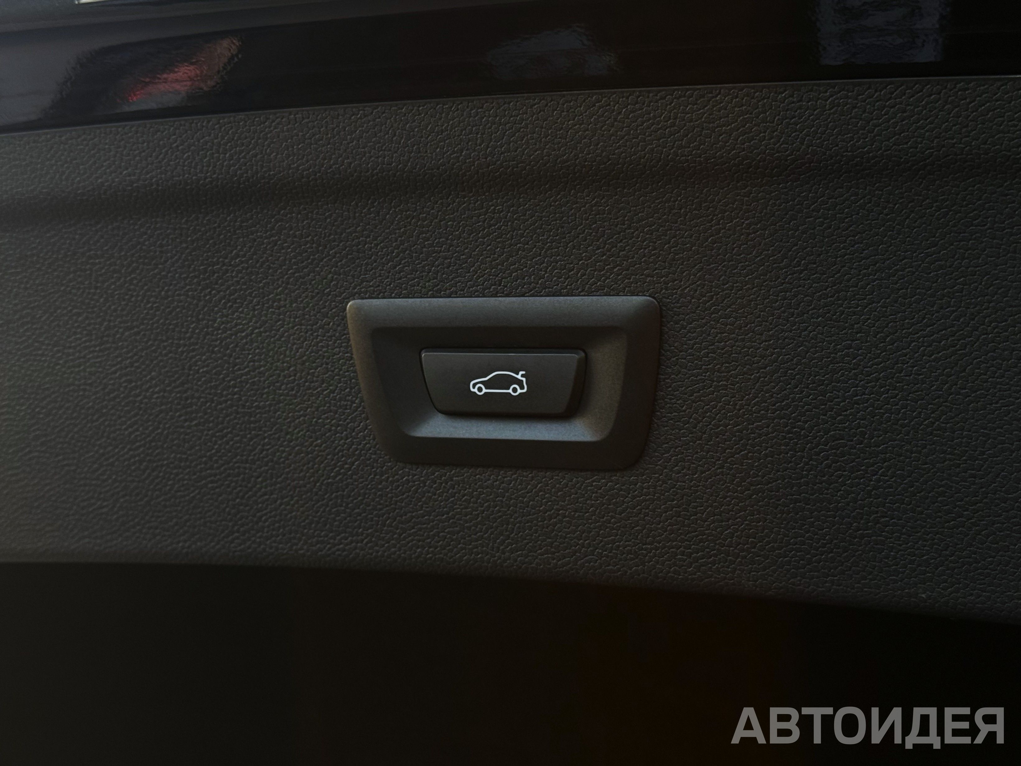 BMW i iX xDrive40 фото 28