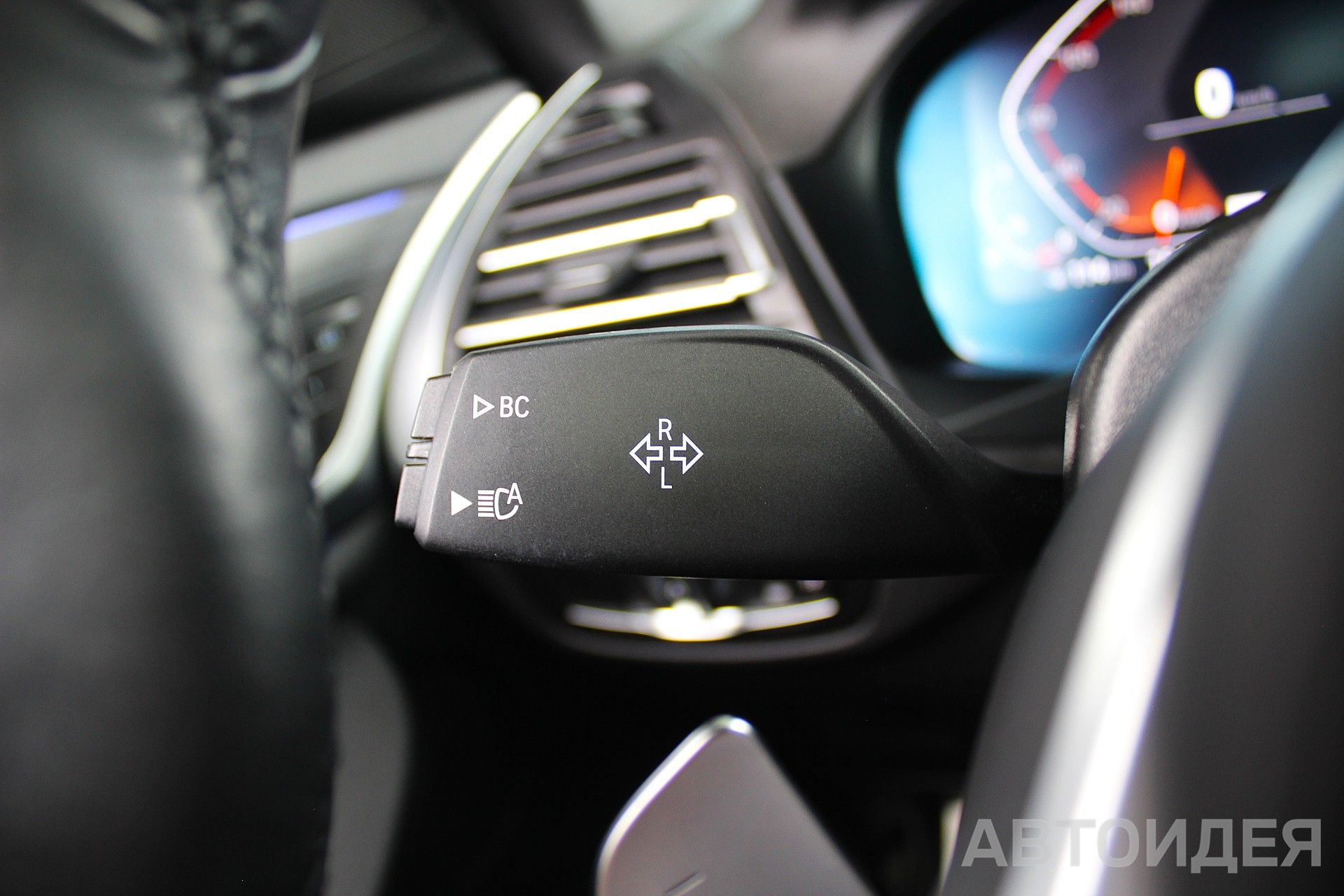 BMW X3 xDrive30i, 185кВт фото 10