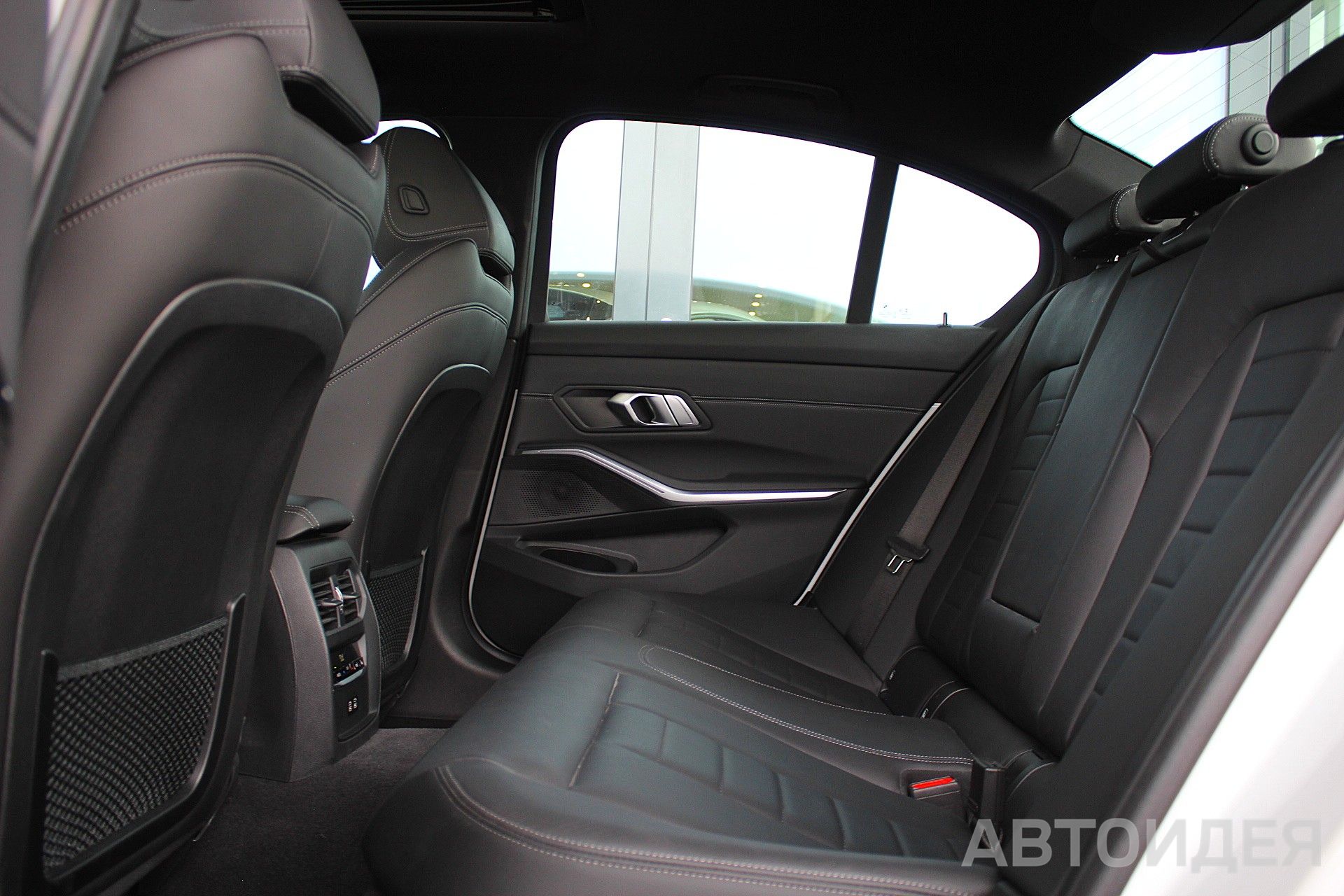 BMW 330d фото 14