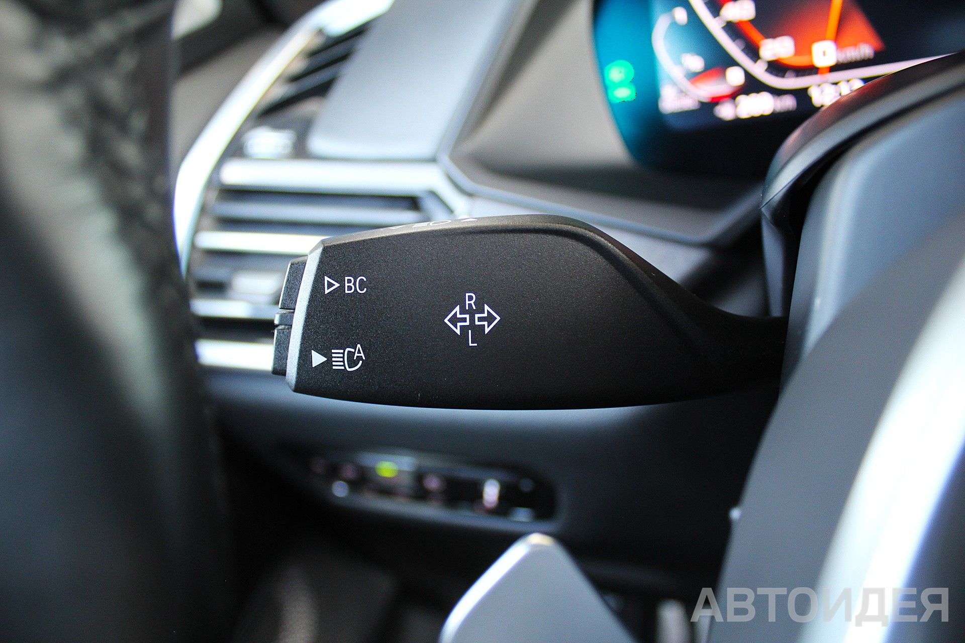 BMW X5 M50d фото 10