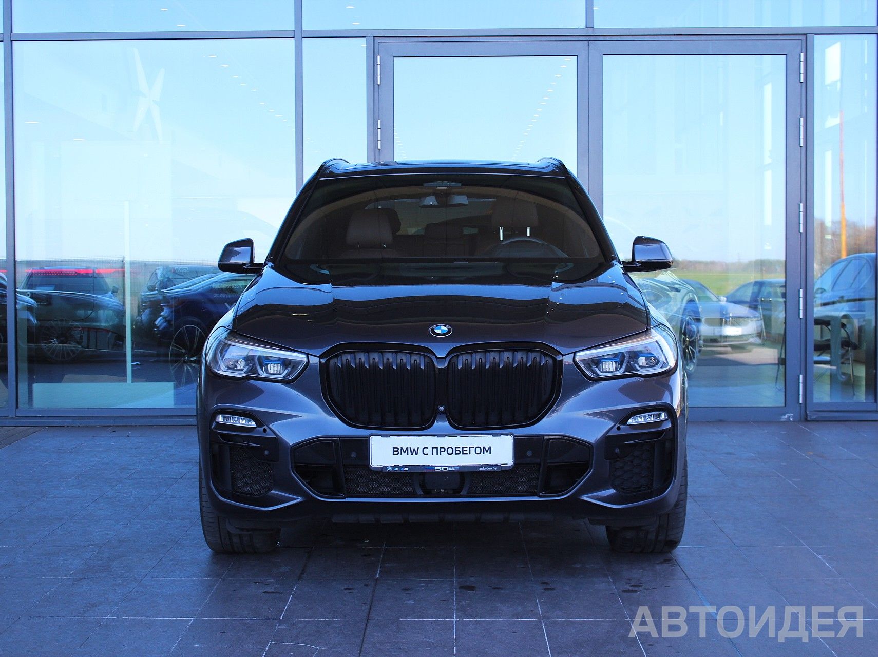 BMW X5 M50d Арктический Серый фото 1