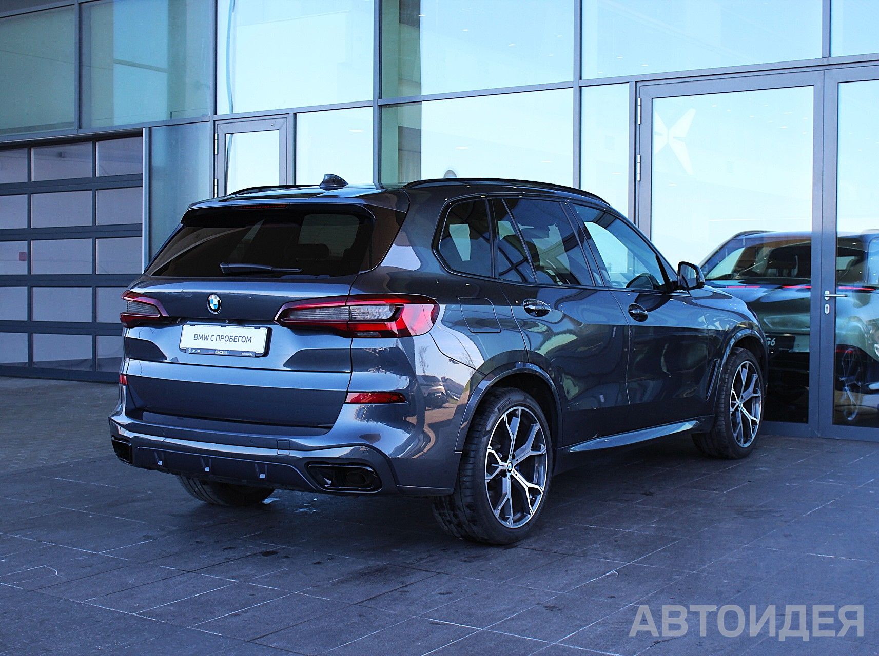 BMW X5 M50d Арктический Серый фото 3