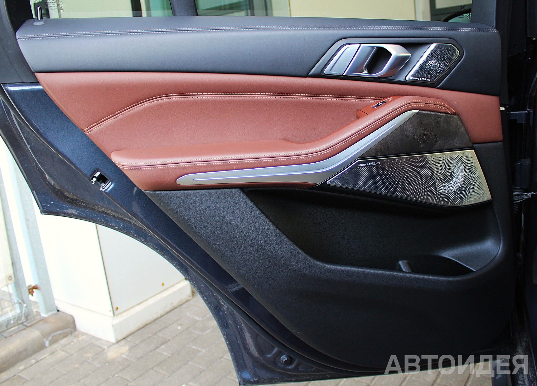 BMW X5 M50d Арктический Серый фото 15