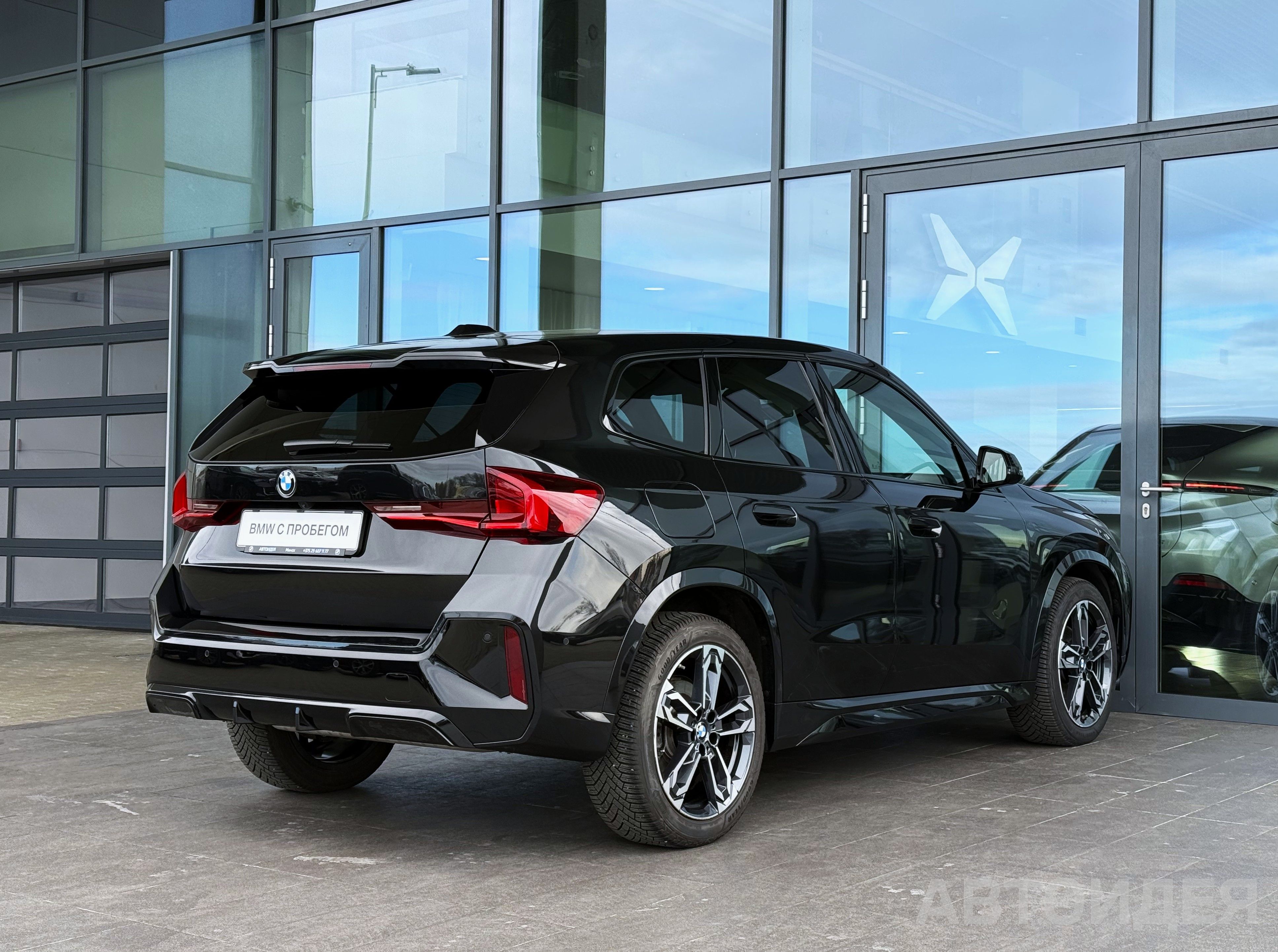 BMW X1 xDrive20i фото 3