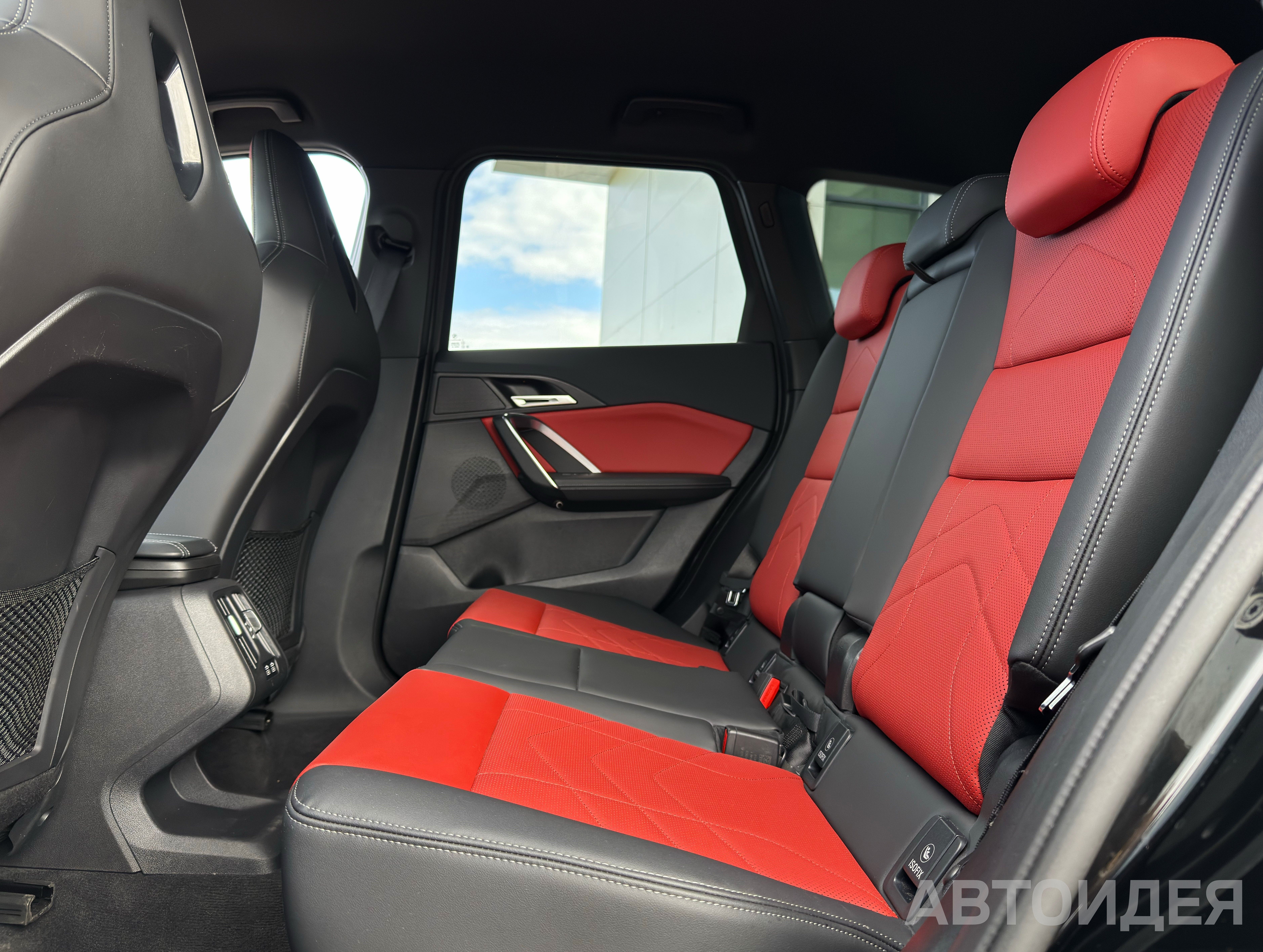 BMW X1 xDrive20i фото 15