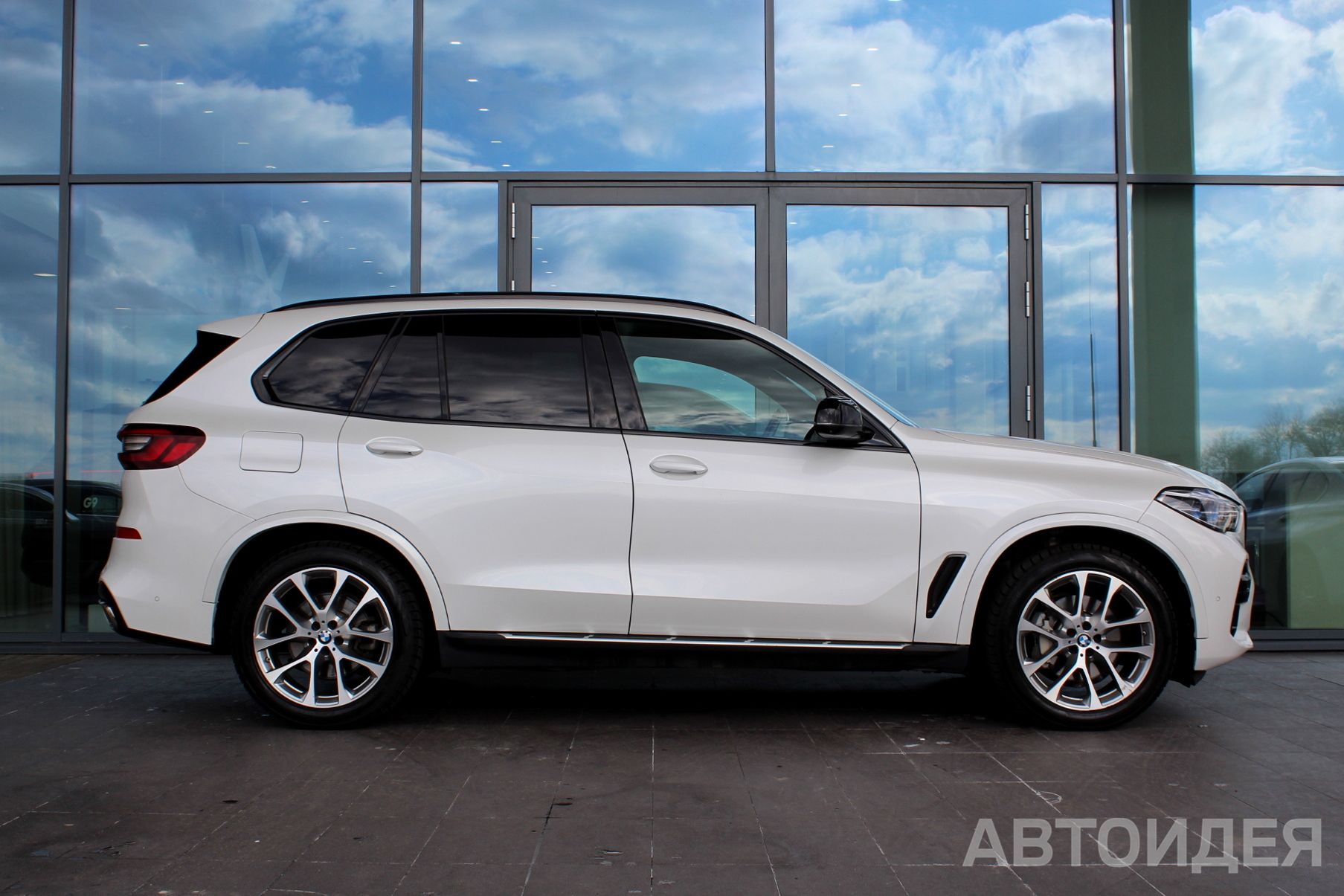 BMW X5 xdrive40i Белый Минерал металлик фото 3