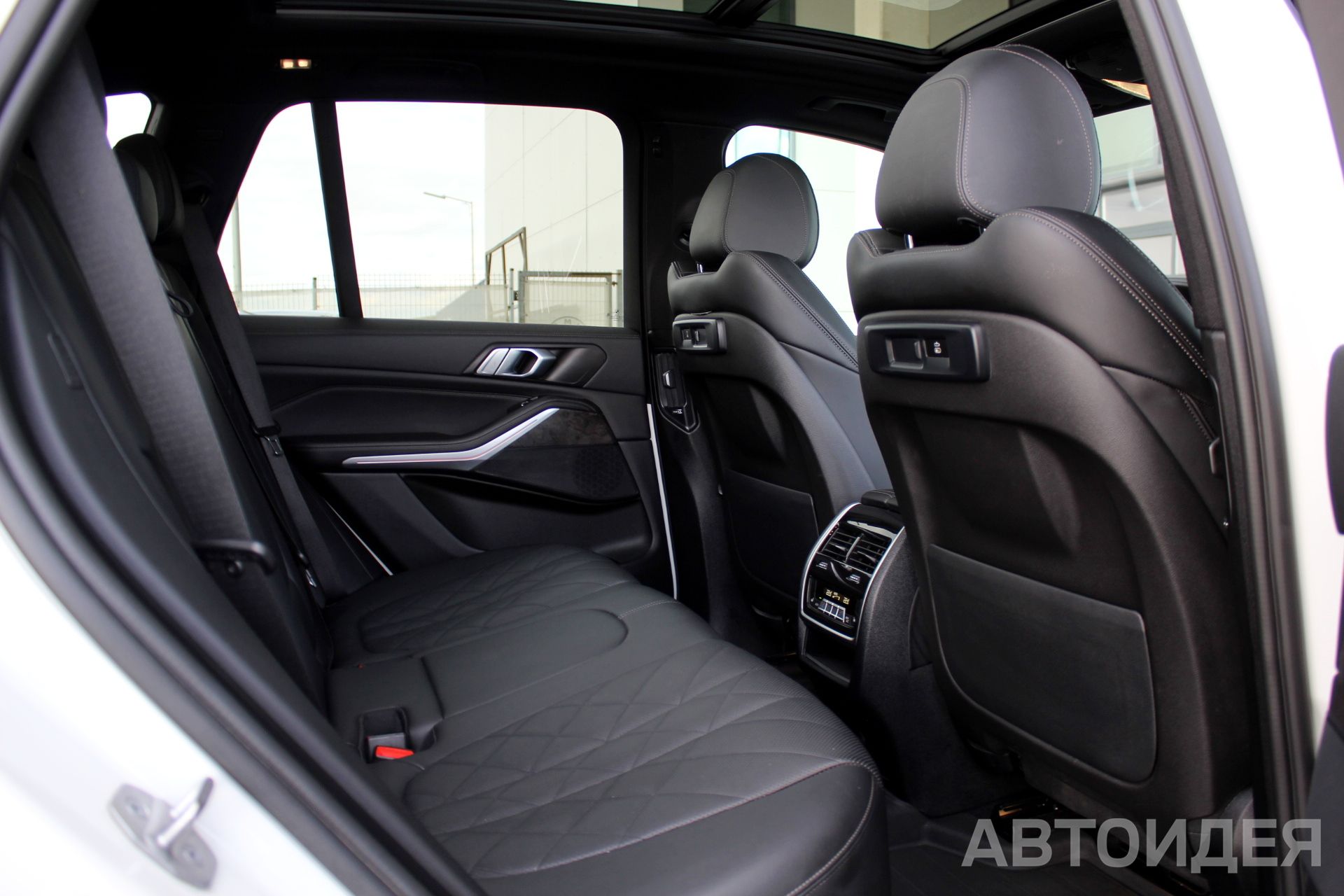 BMW X5 xdrive40i Белый Минерал металлик фото 23