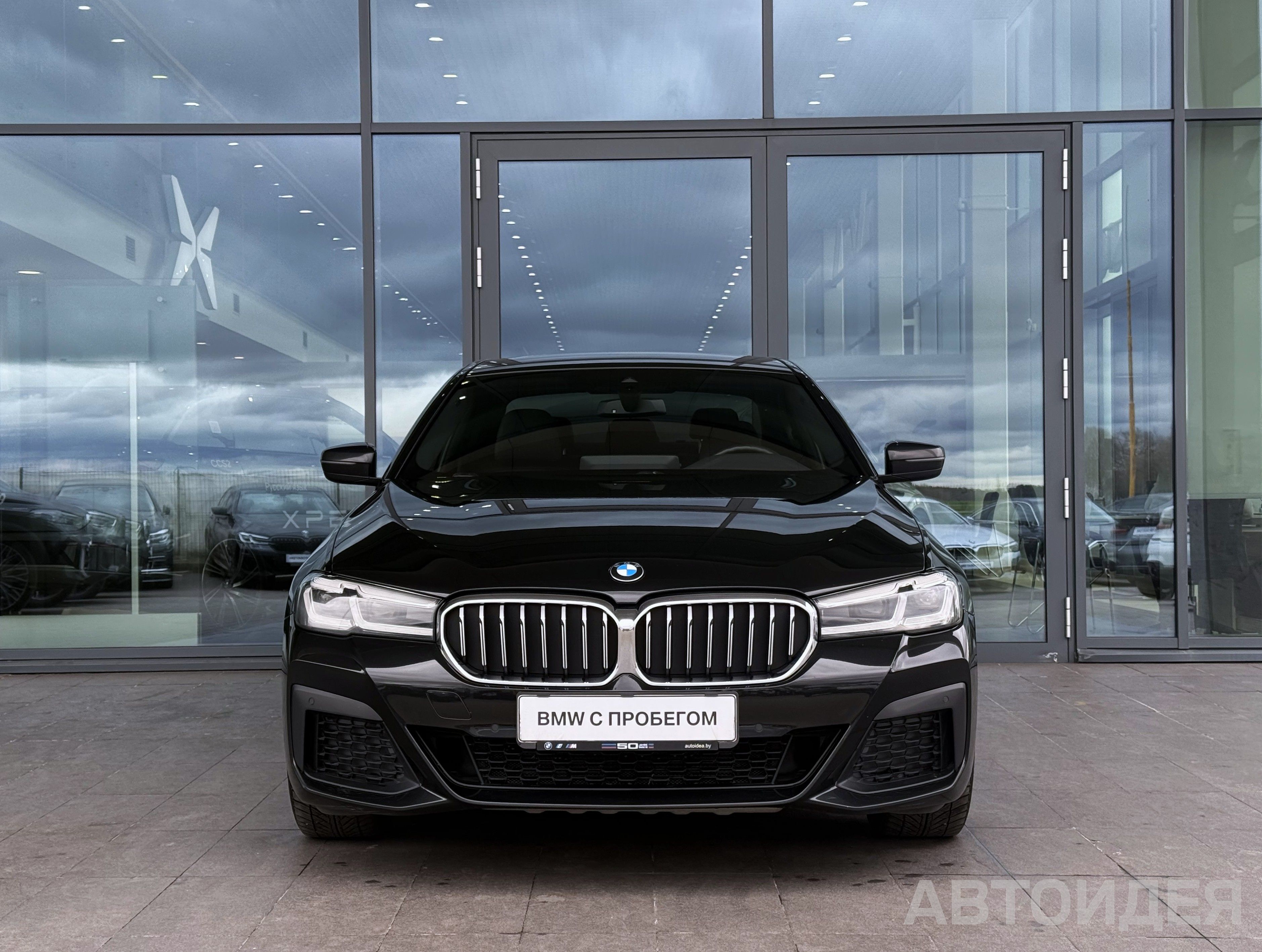 BMW 530d xDrive Sedan фото 1