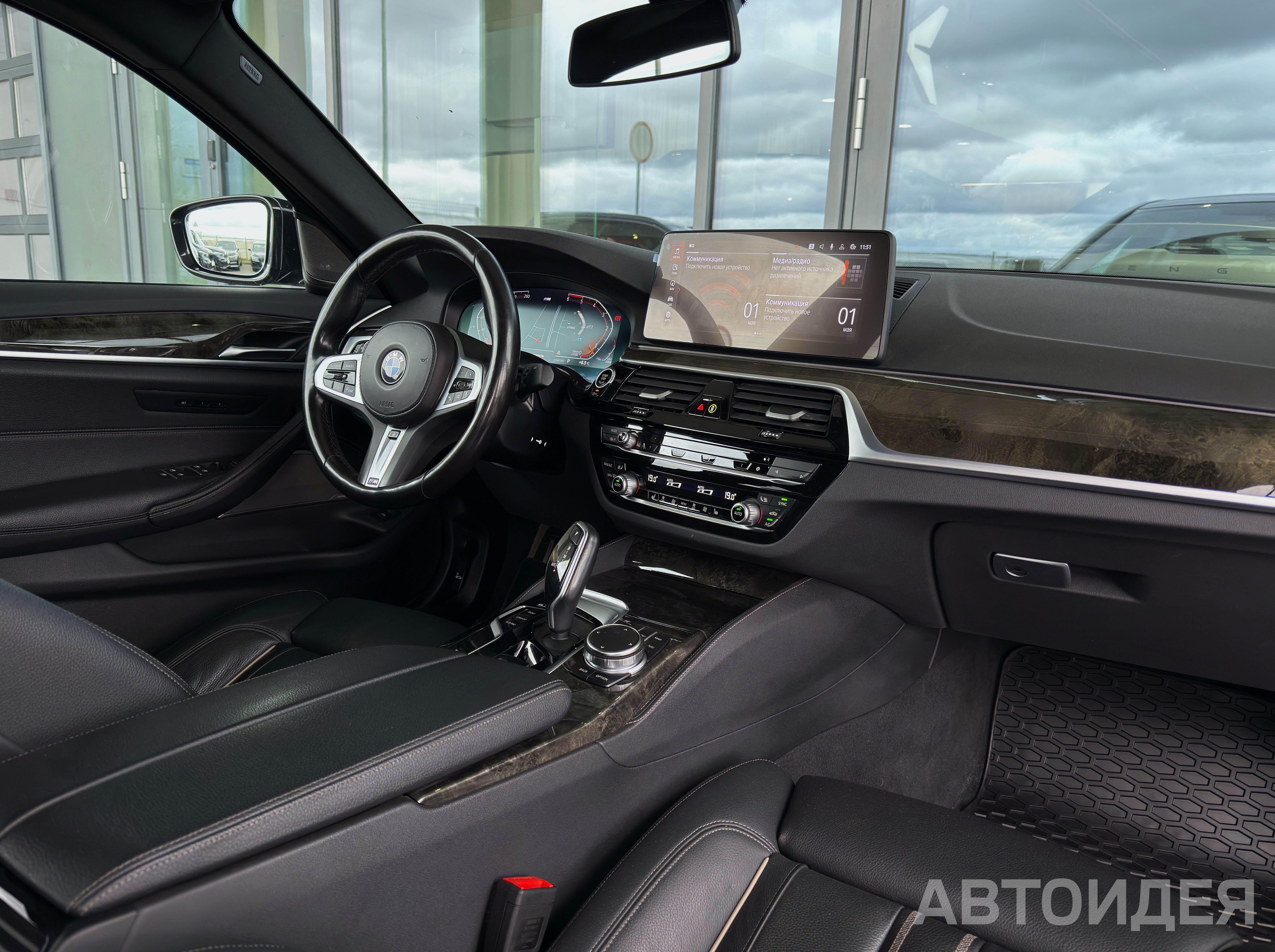 BMW 530d xDrive Sedan фото 5